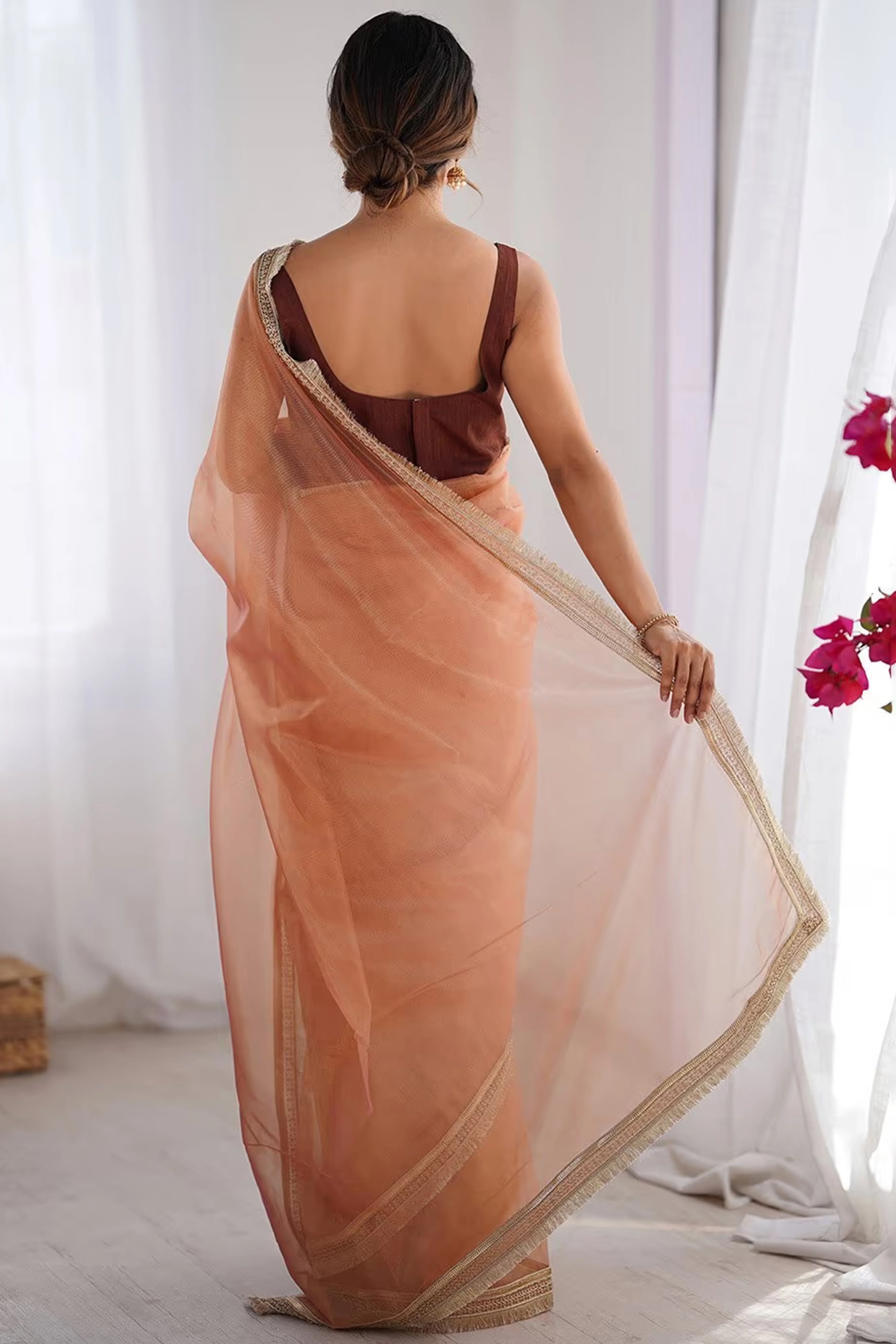 Brown Solid Pattern Net Saree with Refined Lace Work for Parties - Image 4