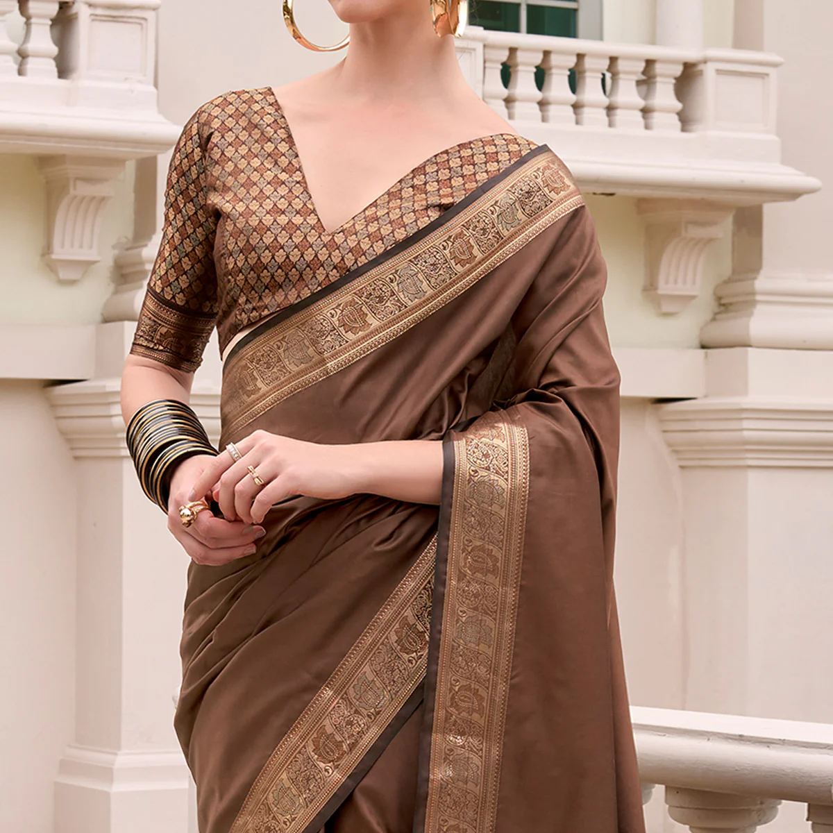 Brown Woven Banarasi Silk Saree With Zari Border - Image 3