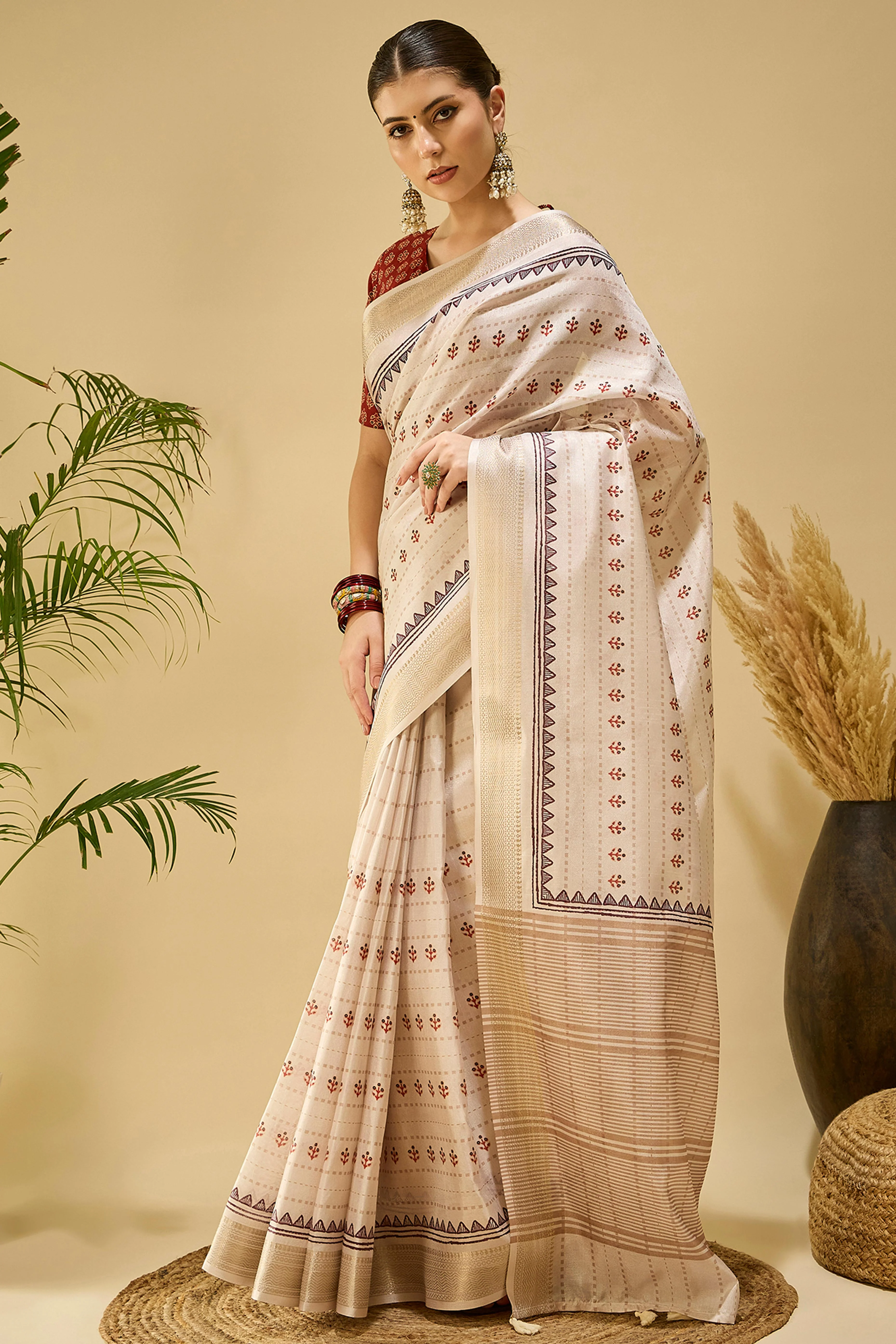 Charming Cream Floral Print Katki Cotton Silk Saree Featuring Stylish Tassel Pallu - Image 3