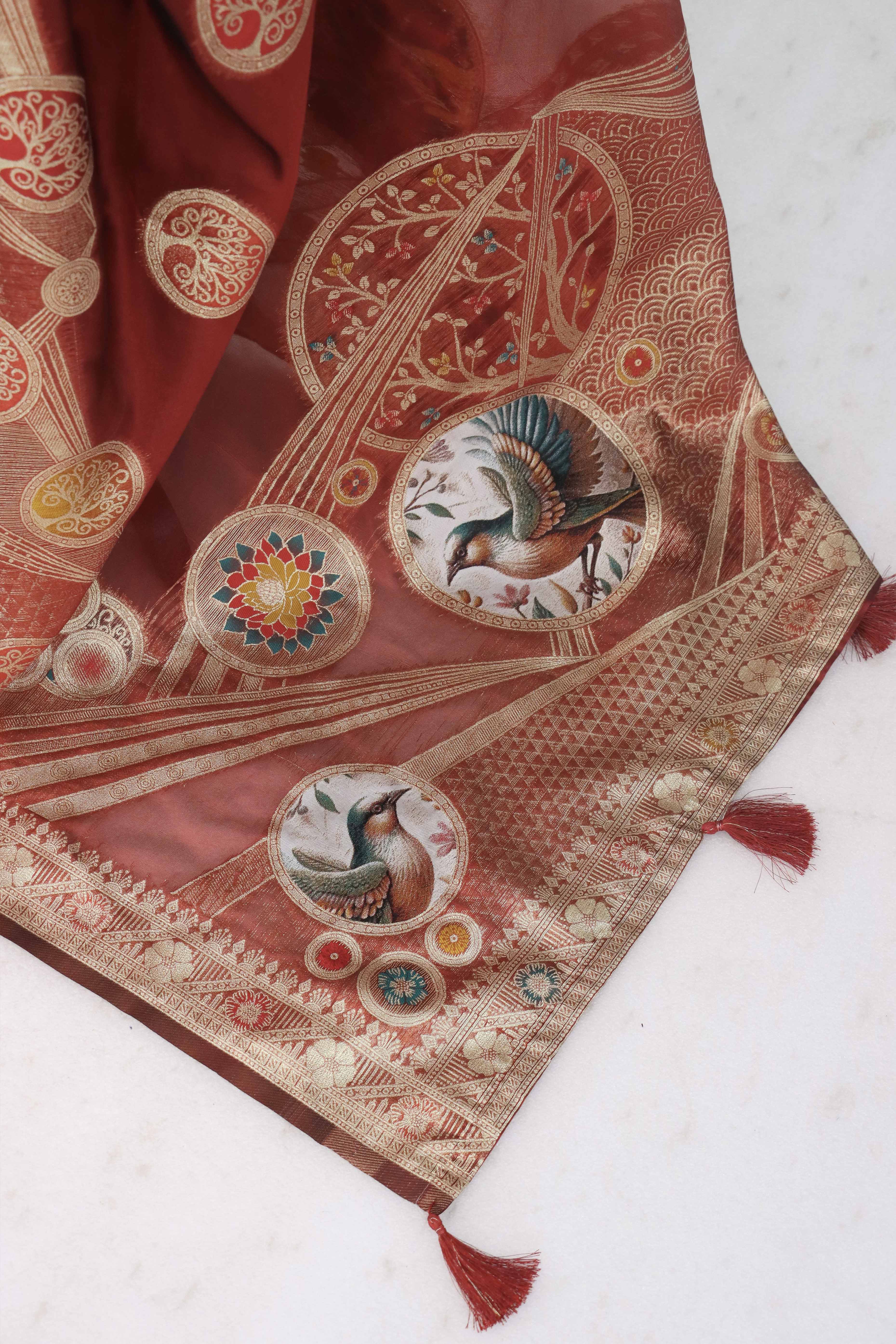 Charming Maroon Zari Woven Floral Organza Saree Accented With Digital Printed Pallu & Latkan - Image 5