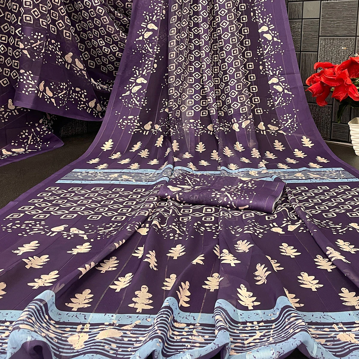 Charming Purple Geometric Digital Printed Georgette Saree Accentuated With Zari Stripes - Image 2