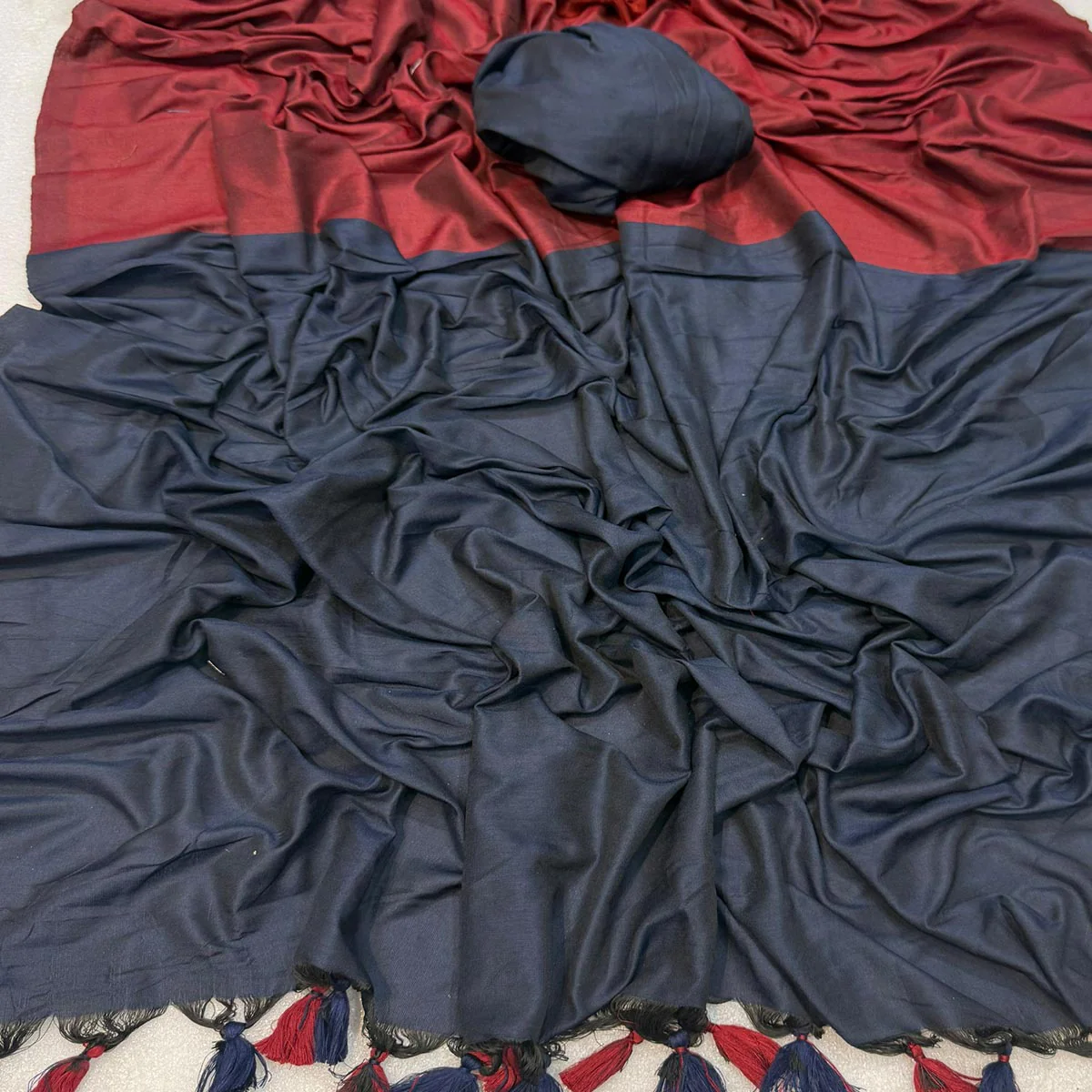 Charming Red & Navy Blue Solid Handwoven Pure Mul Cotton Saree With Tassel Pallu - Image 2