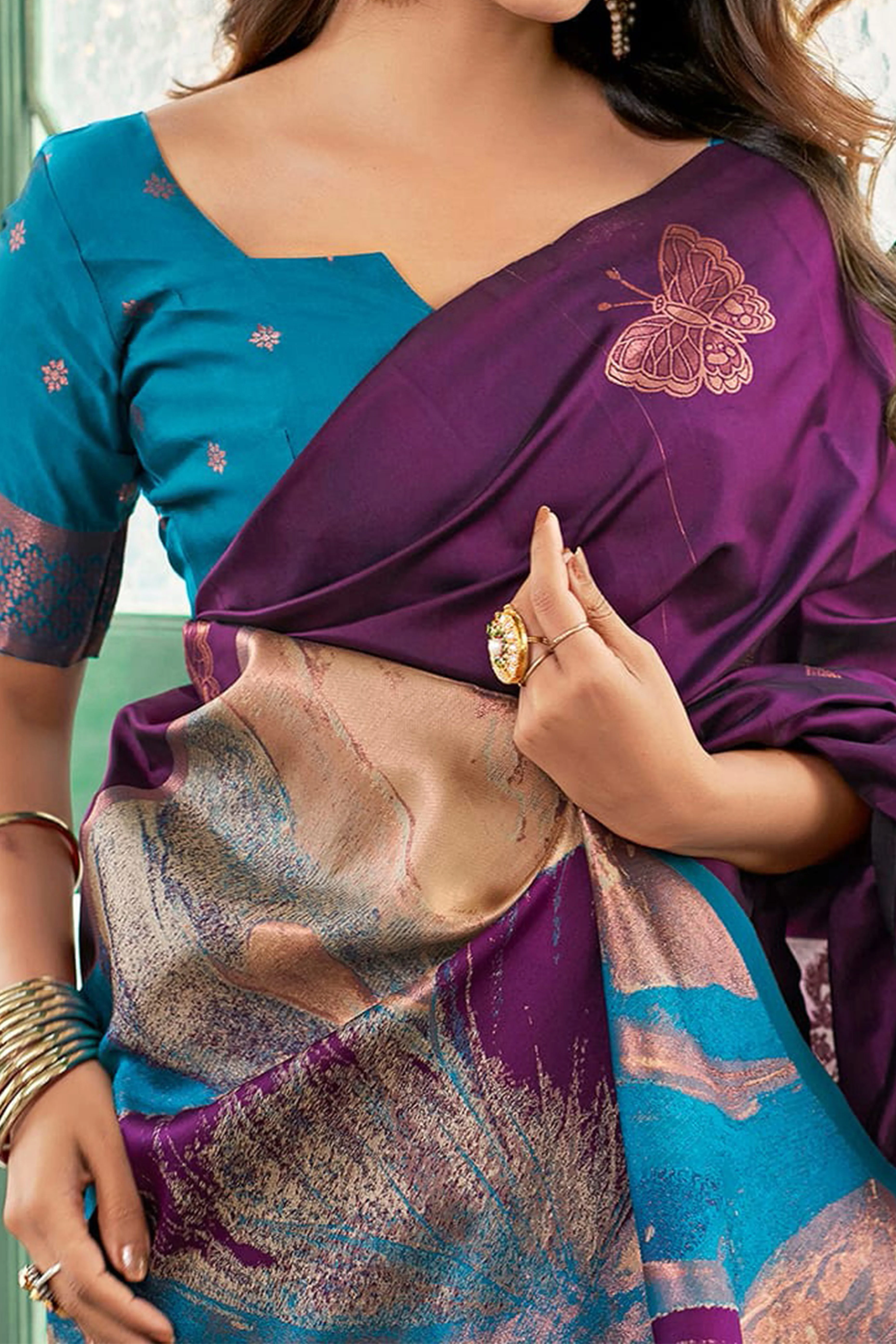 Charming Wine Banarasi Silk Saree Highlighted With Butterfly Motif Zari Work - Image 2