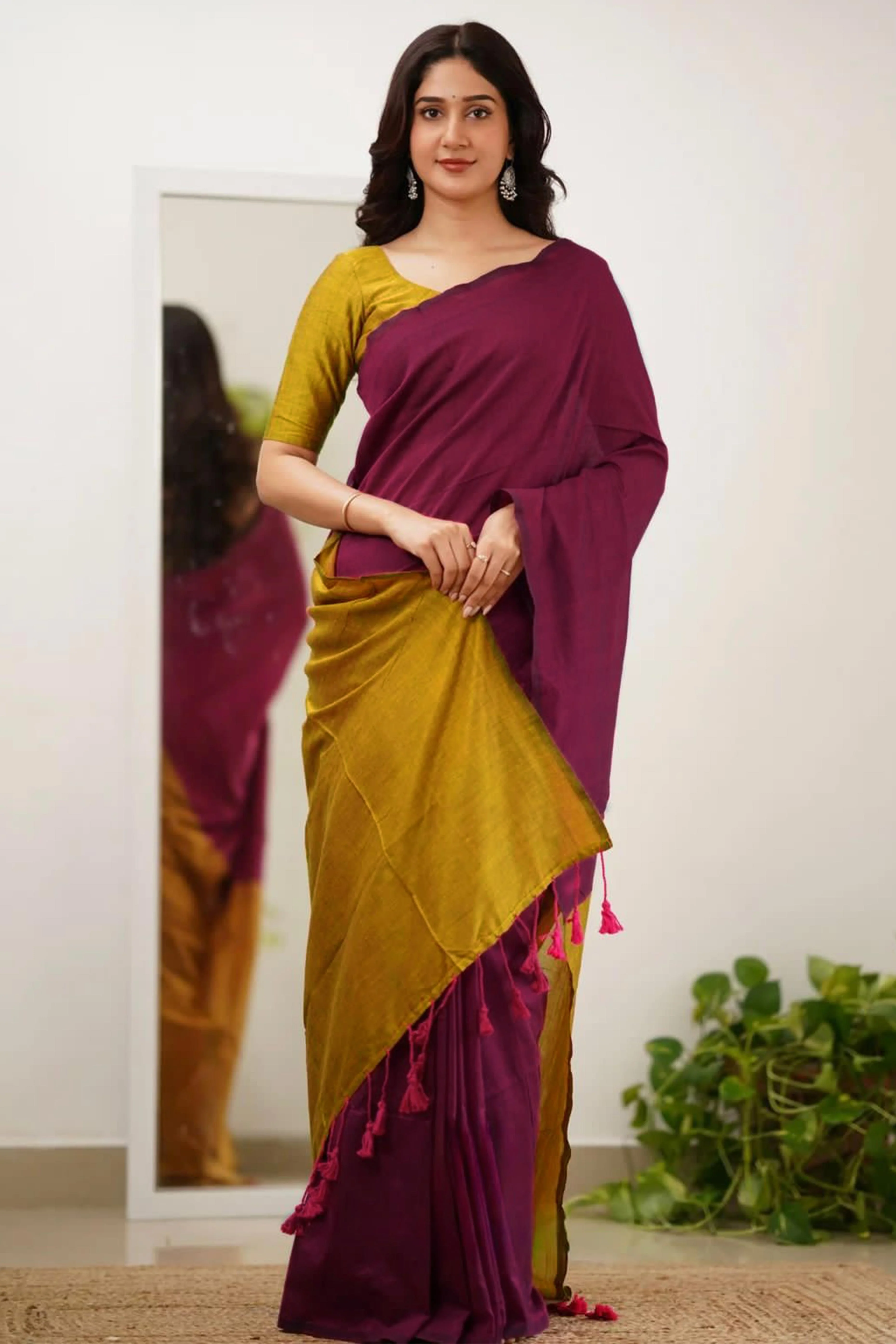 Charming Wine & Mustard Solid Handwoven Pure Mul Cotton Saree With Tassel Pallu - Image 3