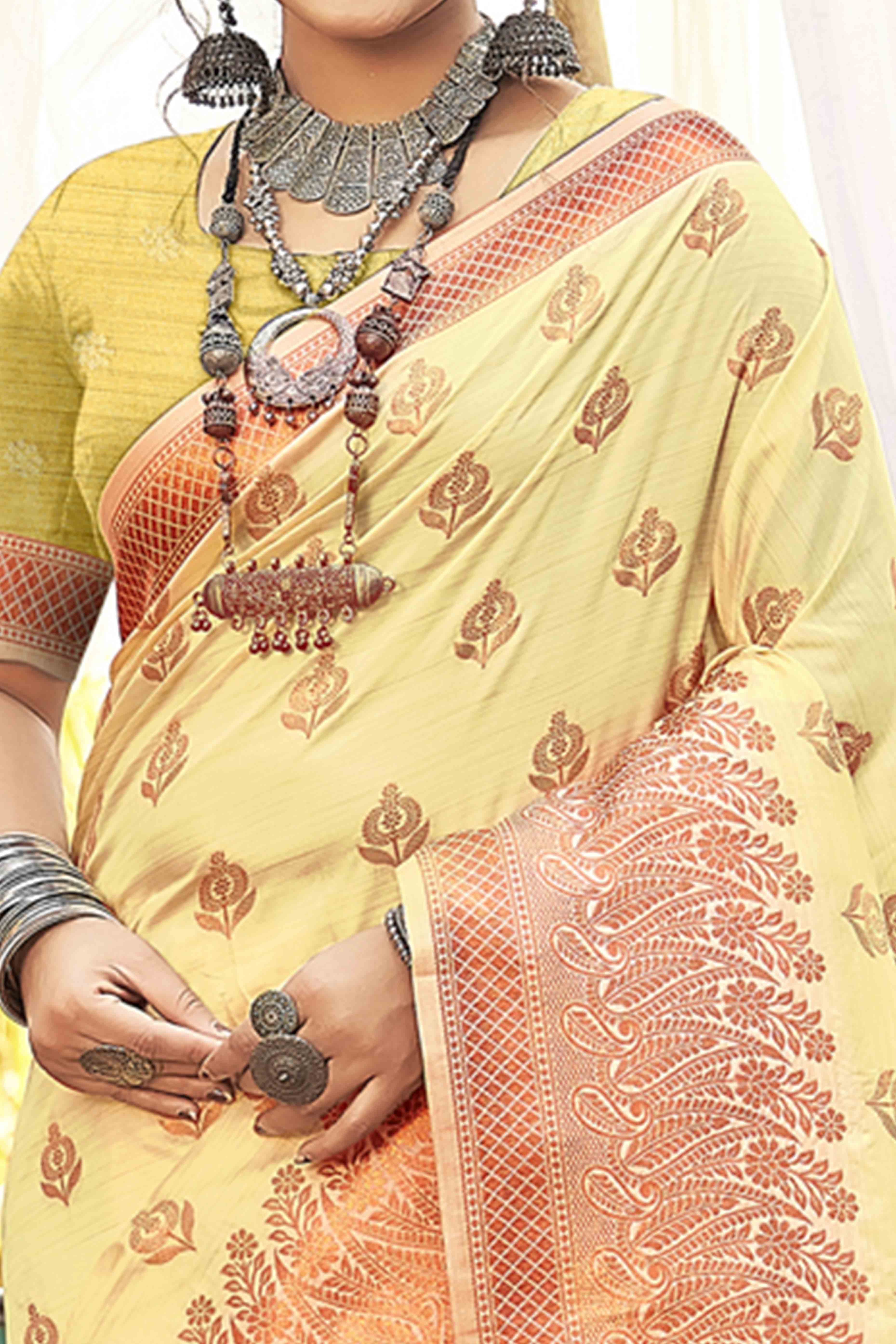 Charming Yellow Banarasi Silk Saree With Floral Zari Weaving Work - Image 2