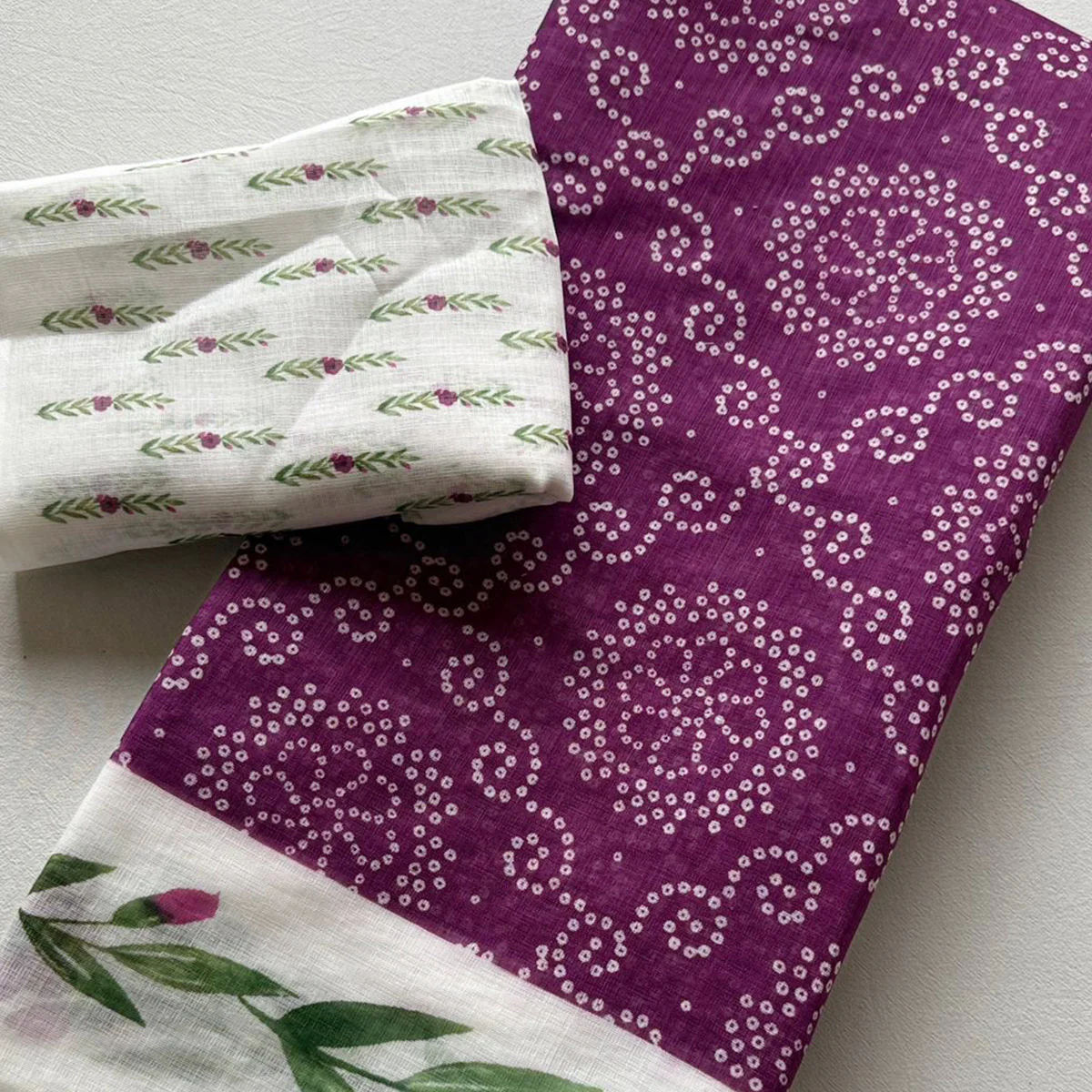 Chic Wine Linen Saree Featuring Bandhani & Floral Digital Prints - Image 2