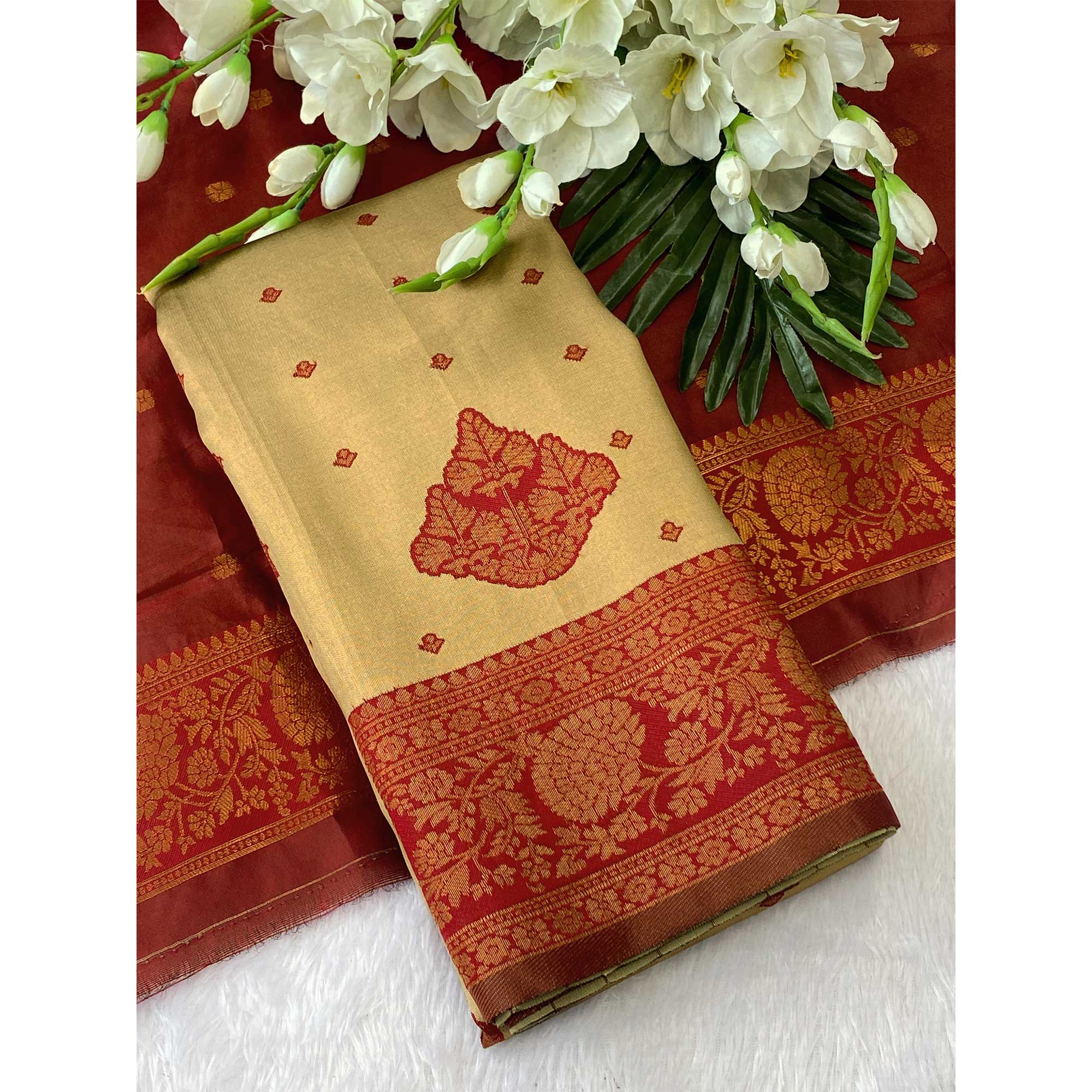 Classic Beige Zari-Woven Banarasi Silk Saree Ideal for Festive & Traditional Events - Image 3