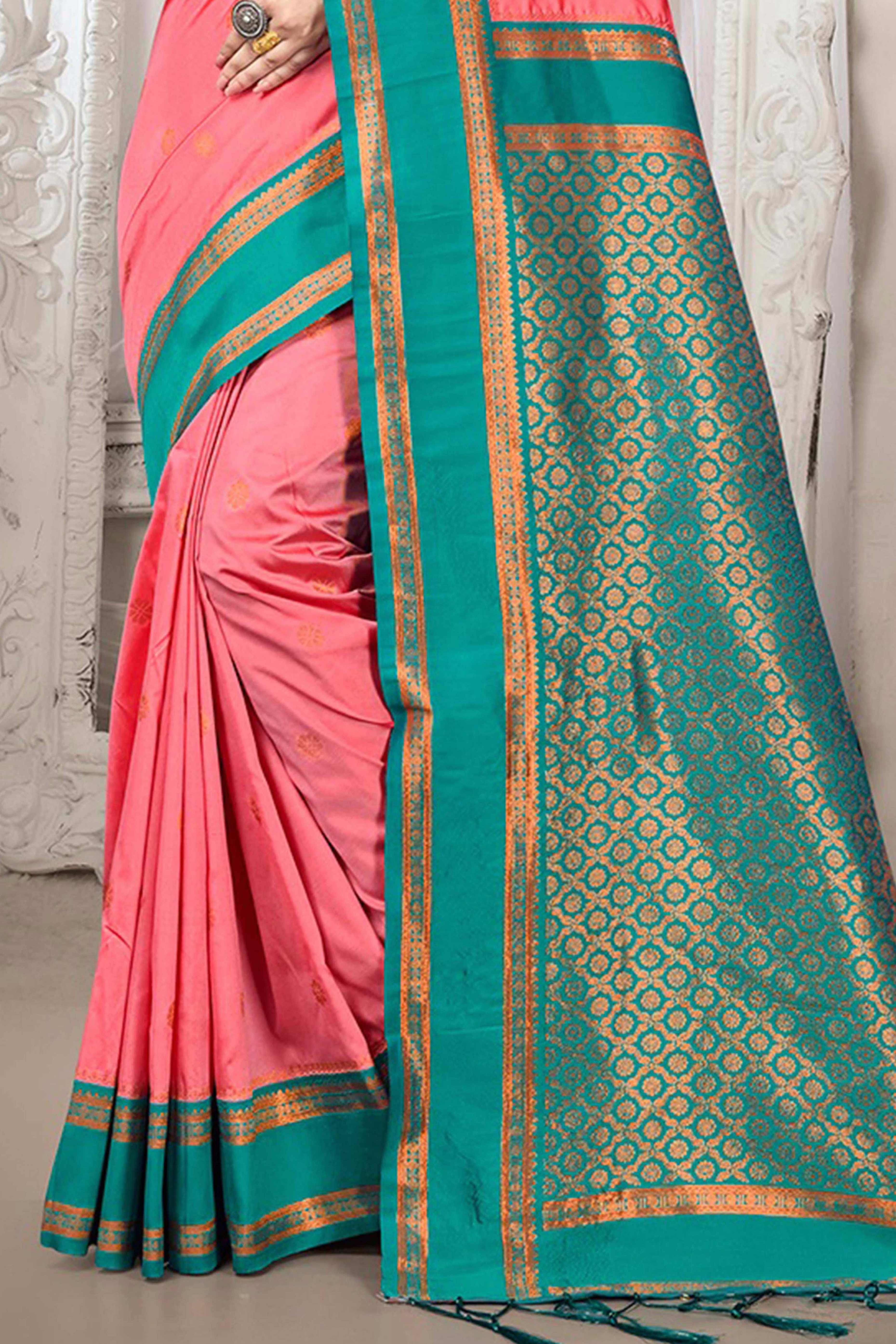 Classic Dark Peach Floral Motif Weaving Silk Blend Saree With Tassel Pallu - Image 4
