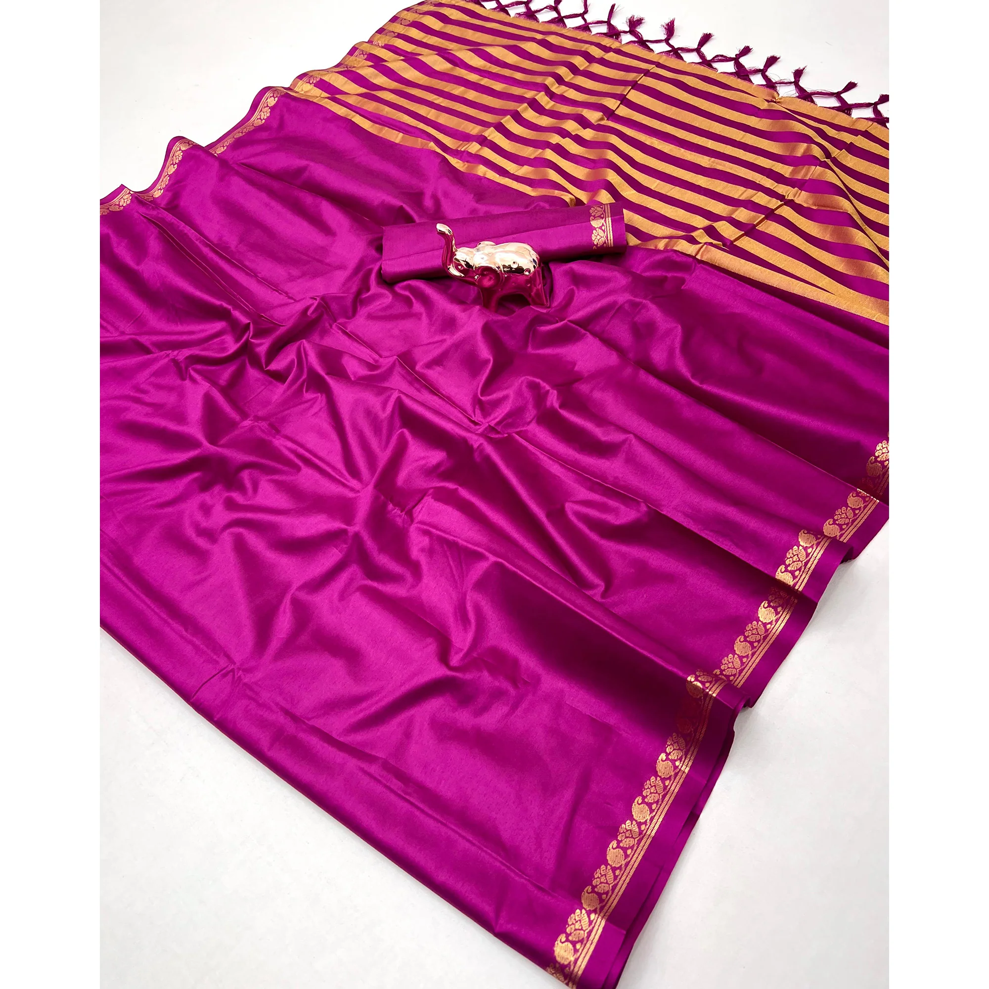 Classic Magenta Solid Weaving Mysore Silk Saree Accented With Floral Border & Tassel Pallu - Image 3
