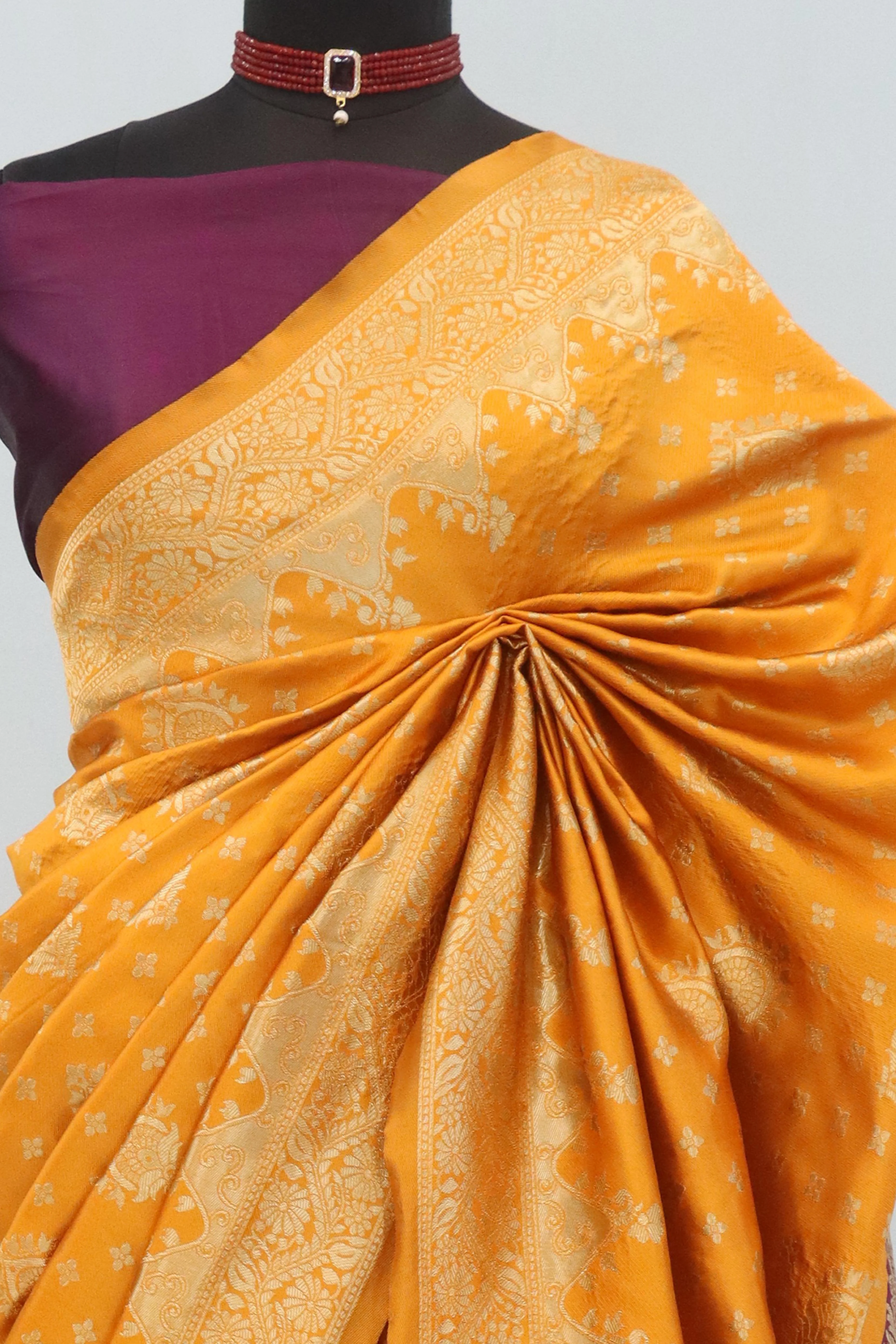 Classic Orange & Purple Silk Banarasi Saree Showcasing Delicate Floral Zari Weaving - Image 4