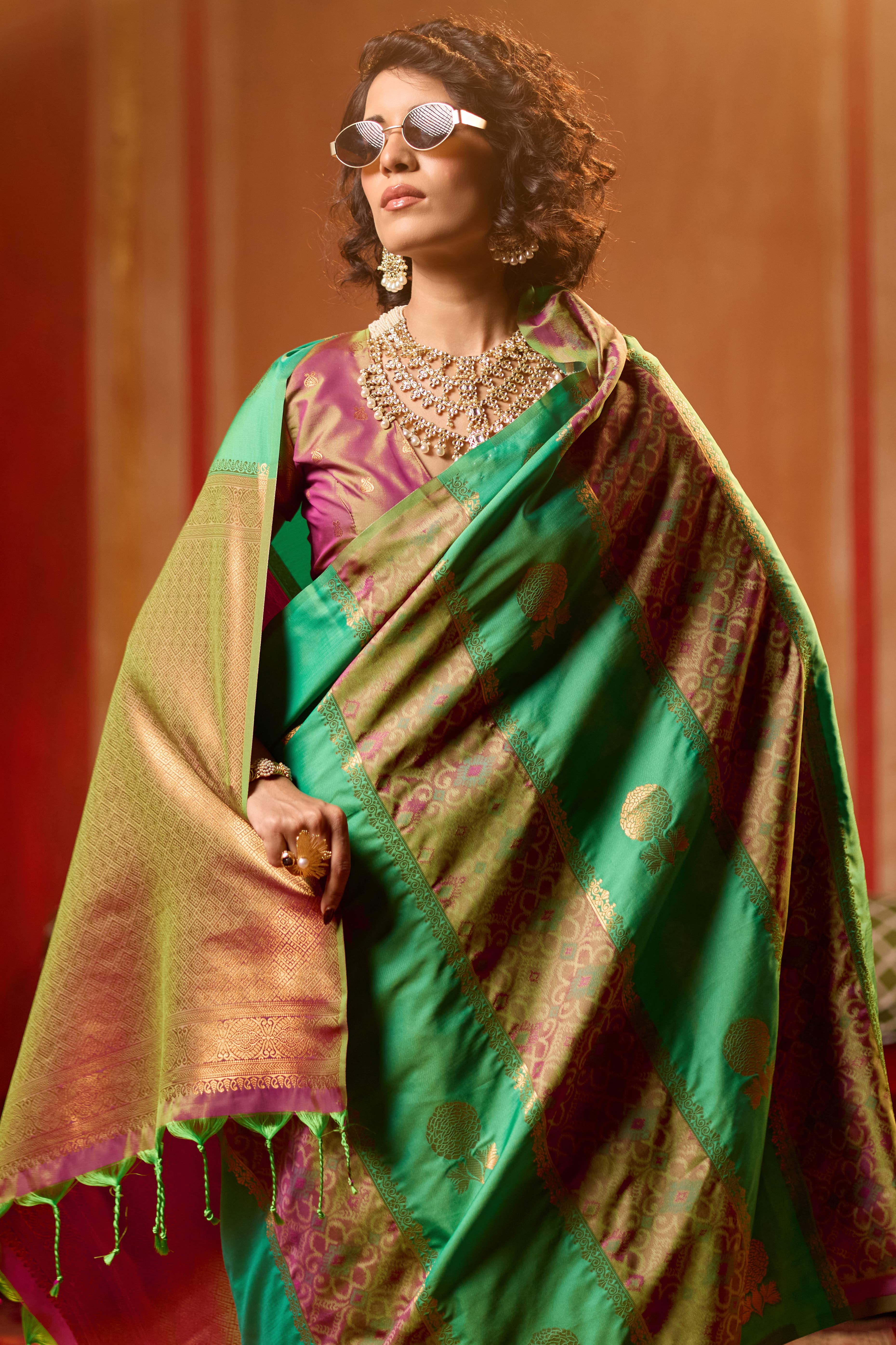 Classic Parrot Green Floral Handloom Weaving Art Silk Saree With Statement Tassel Pallu - Image 7