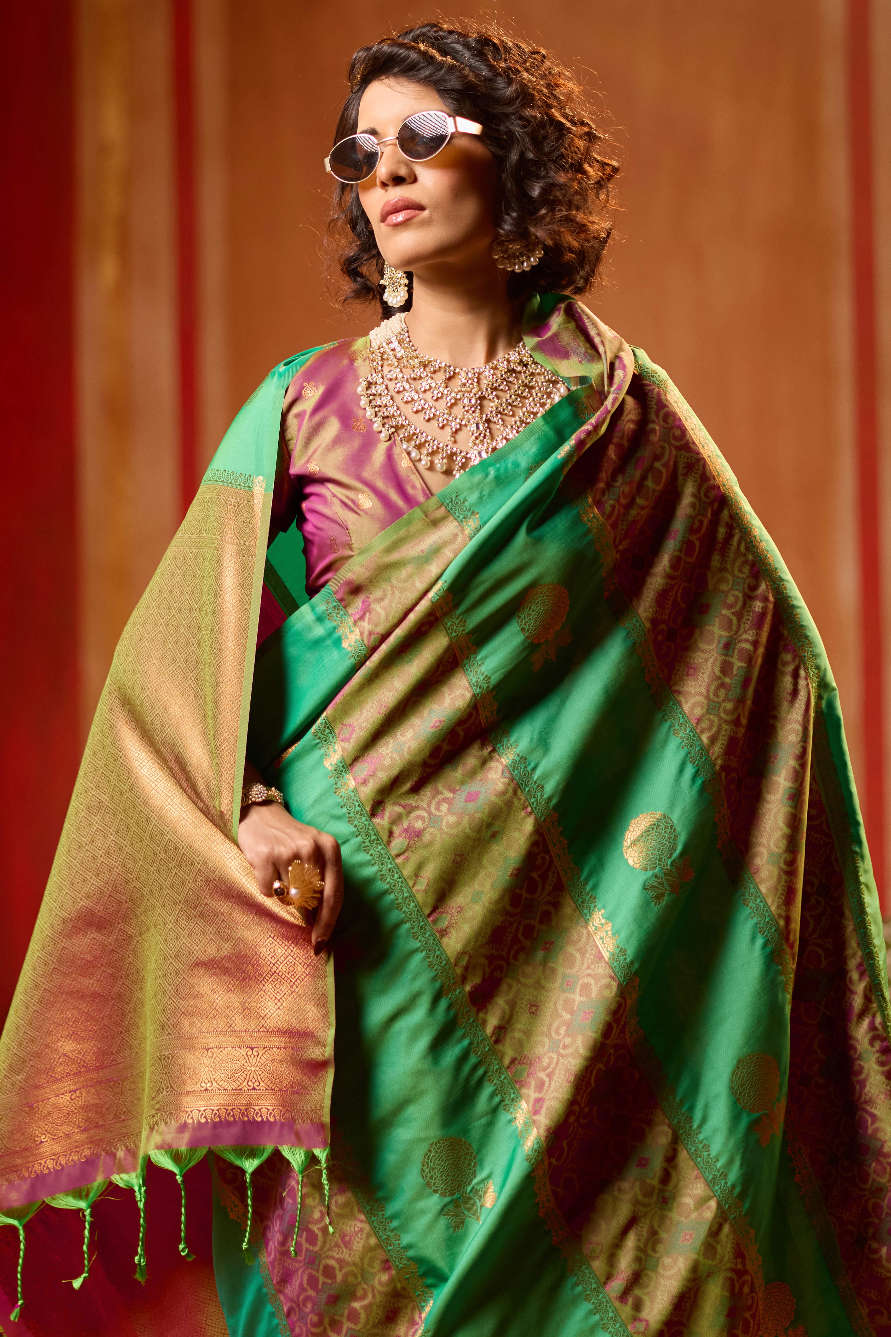 Classic Parrot Green Floral Handloom Weaving Art Silk Saree With Statement Tassel Pallu - Image 8