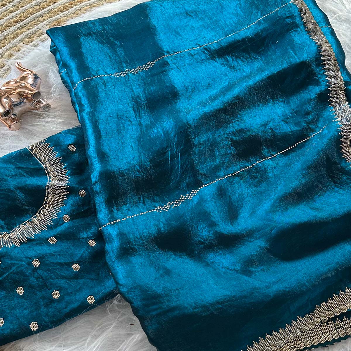 Classic Peacock Blue Pure Silk Saree Adorned With Sparkling Jarkan Work & An Designer Border - Image 2