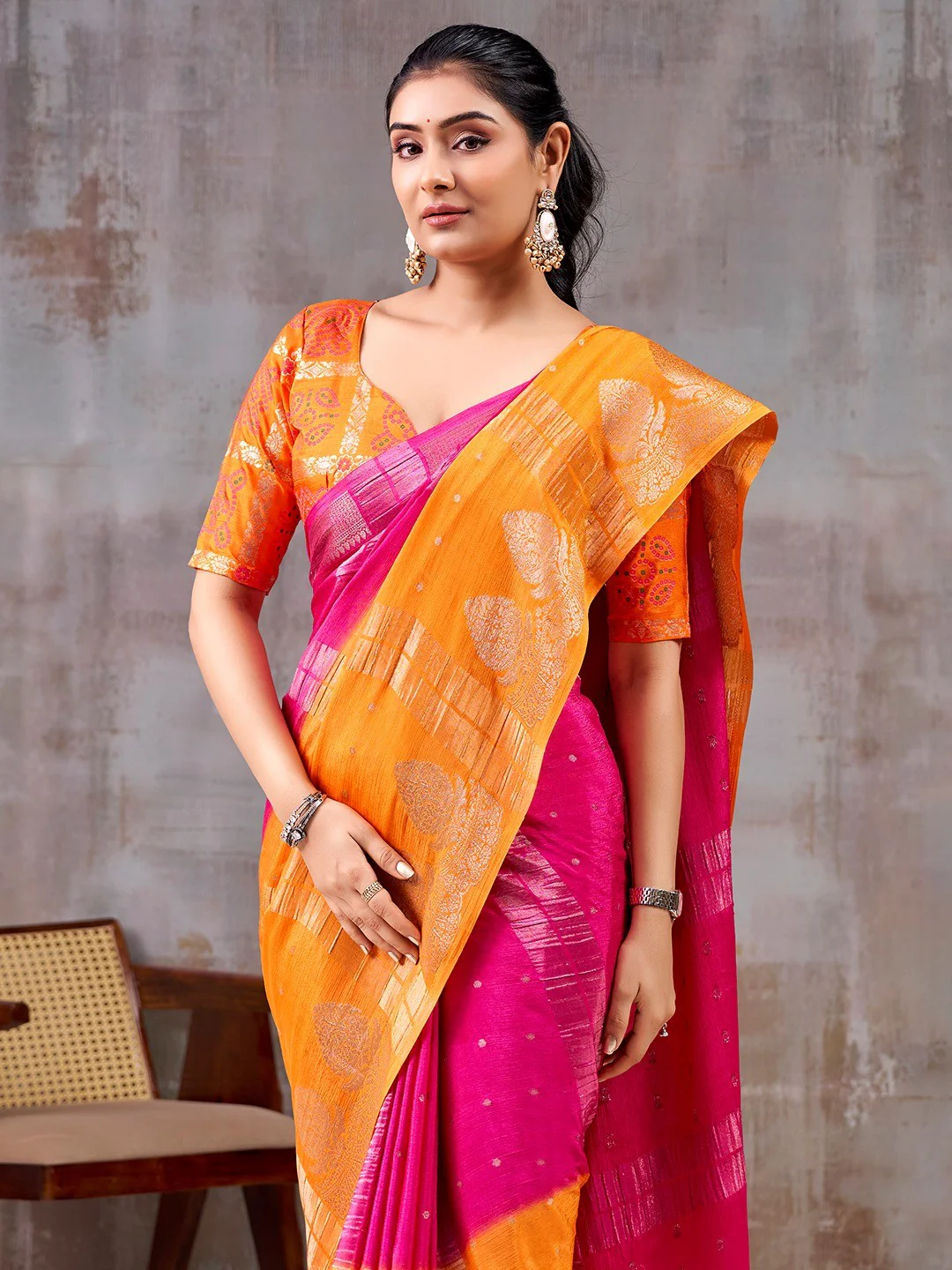 Classic Pink And Orange Floral Weaving Jacquard Chinon Half & Half Saree With Timeless Charm - Image 4