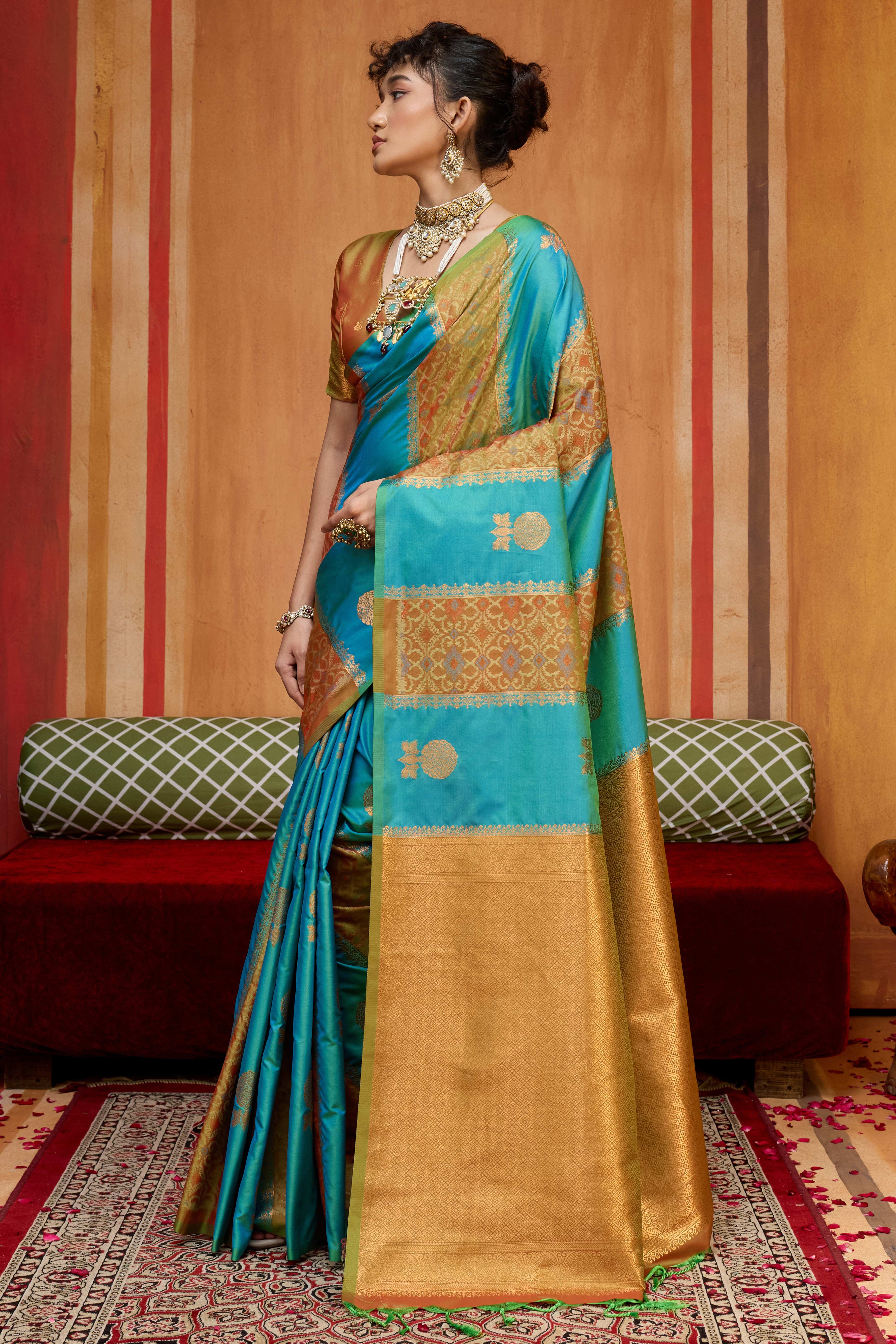 Classic Rama Blue Floral Handloom Weaving Art Silk Saree With Statement Tassel Pallu - Image 4