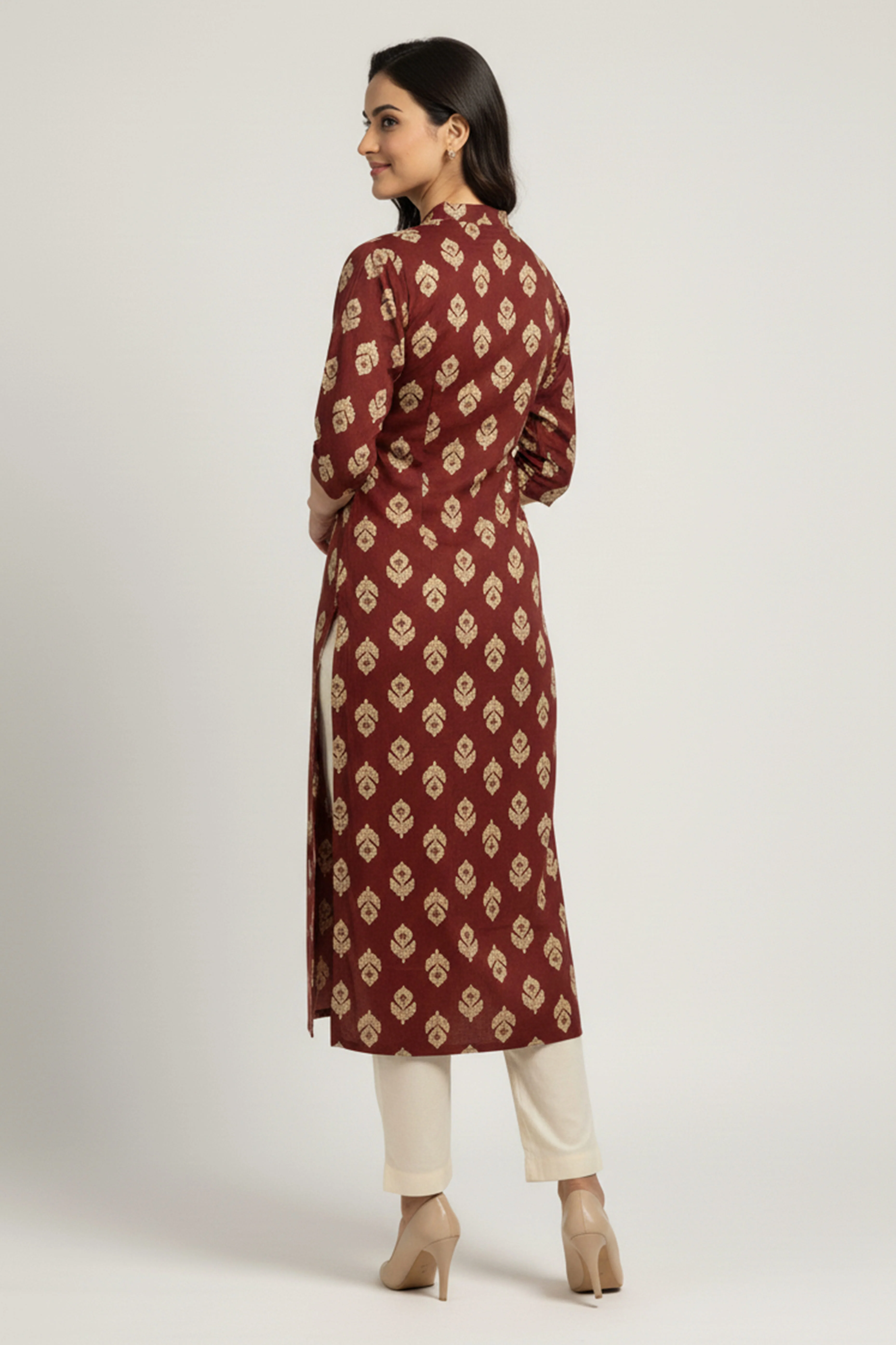 Comfortable Maroon Floral Print Straight Kurti Made in Rayon Fabric - Image 3