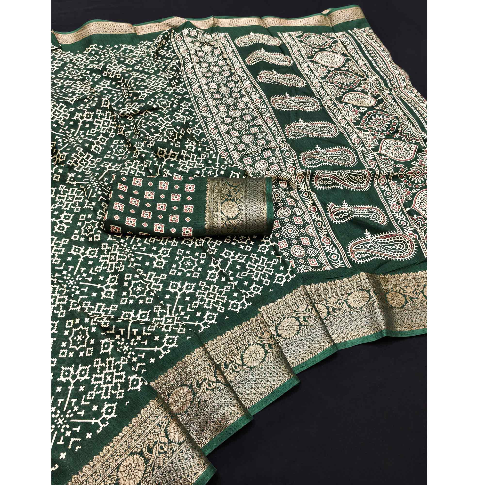 Contemporary Green Geometric Mill Printed Dola Silk Saree With Ornate Floral Zari Border - Image 3