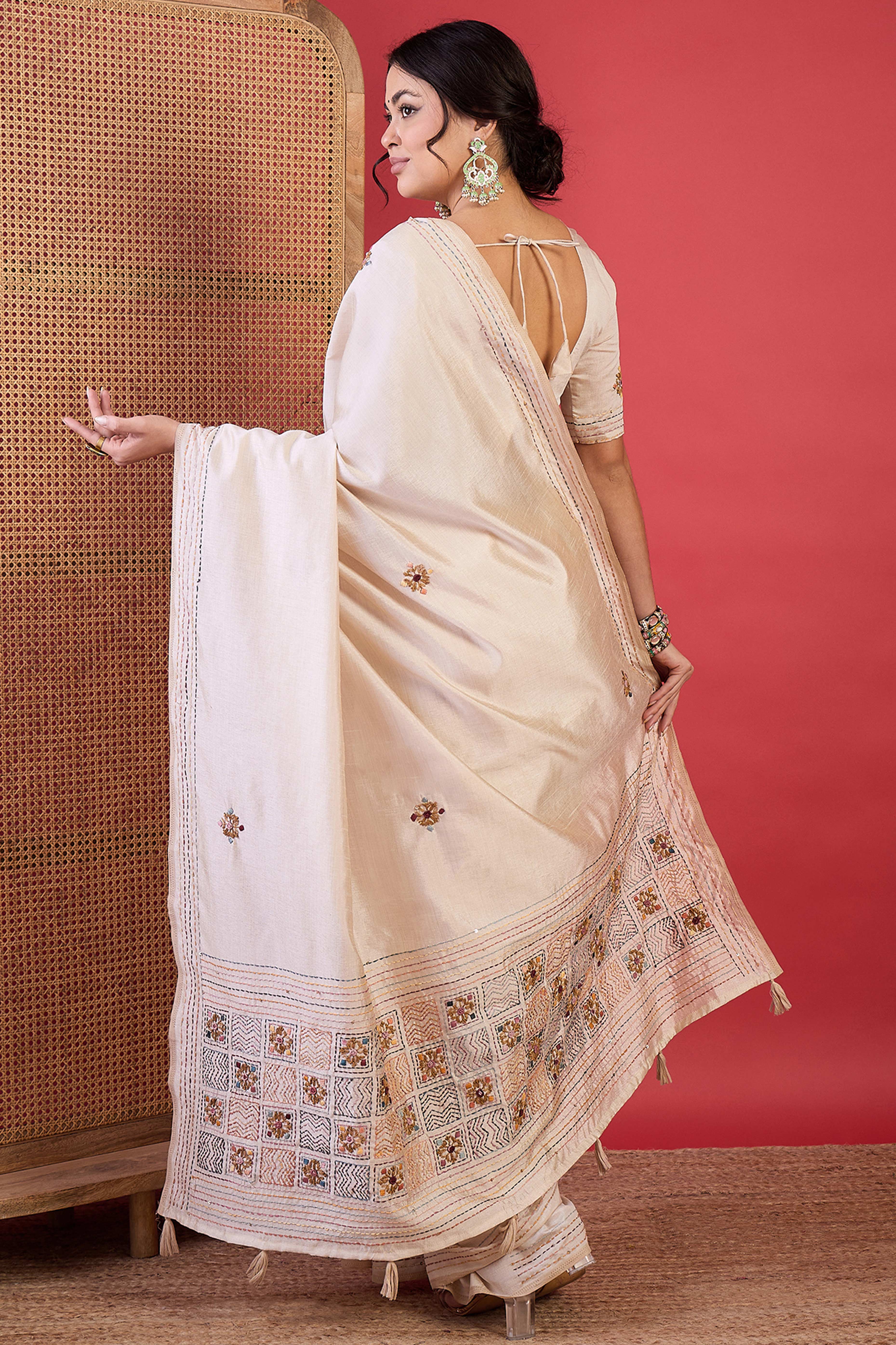 Cream Classic Tussar Silk Saree with Intricate Thread Work Embellishment - Image 6