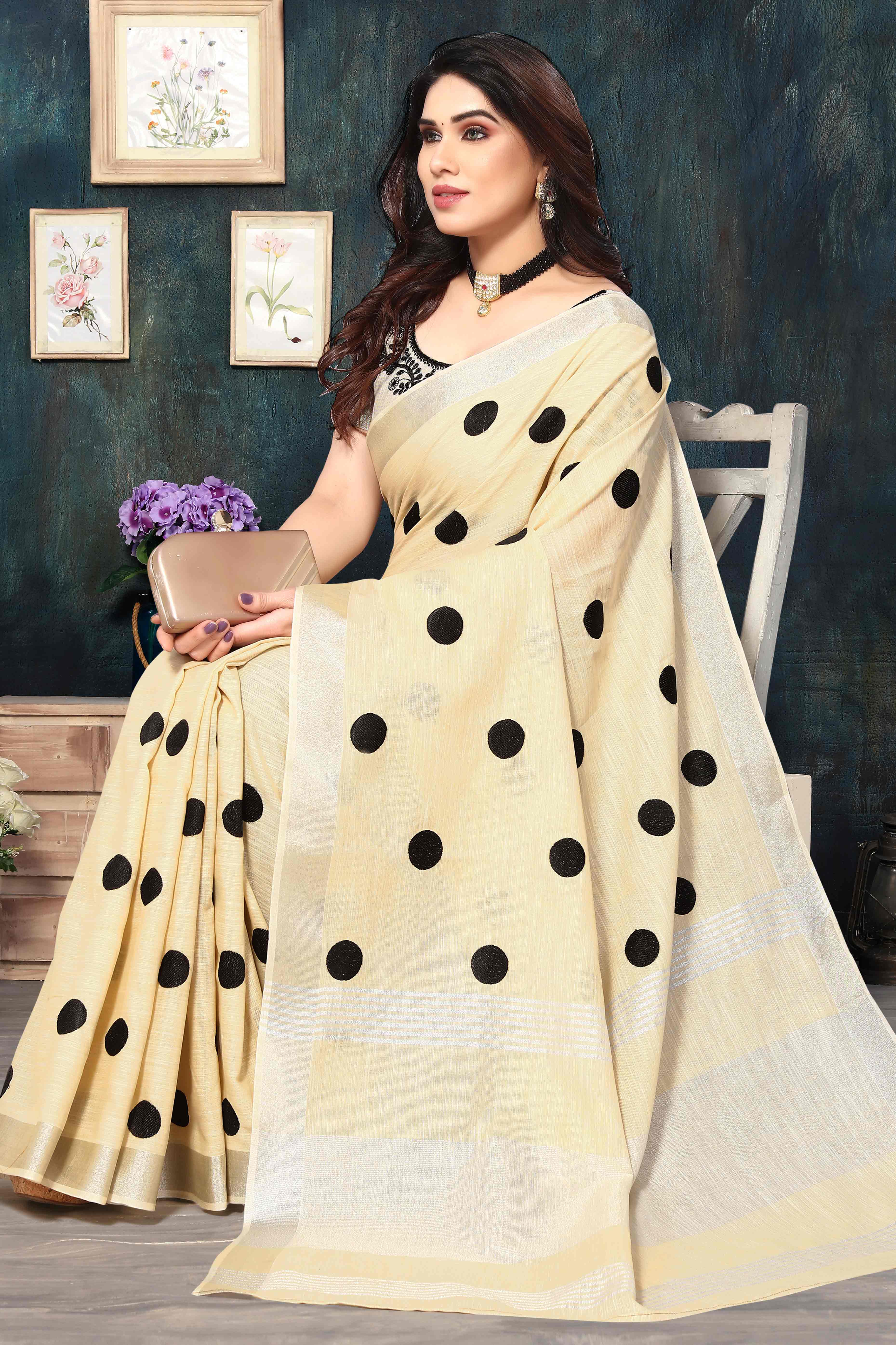 Cream Embroidered Linen Cotton Saree With Zari Border - Image 4