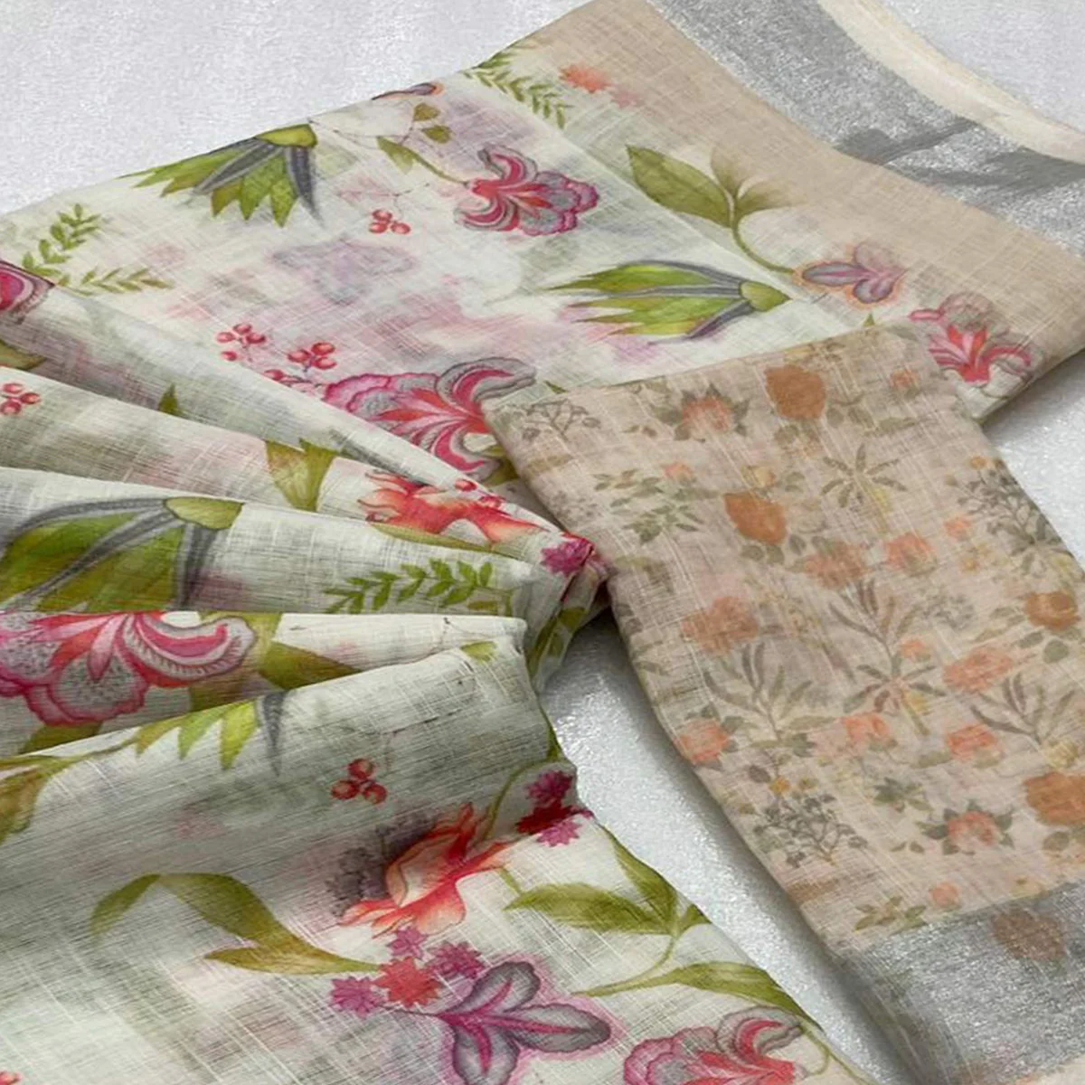 Cream Floral Digital Printed Linen Saree - Image 2