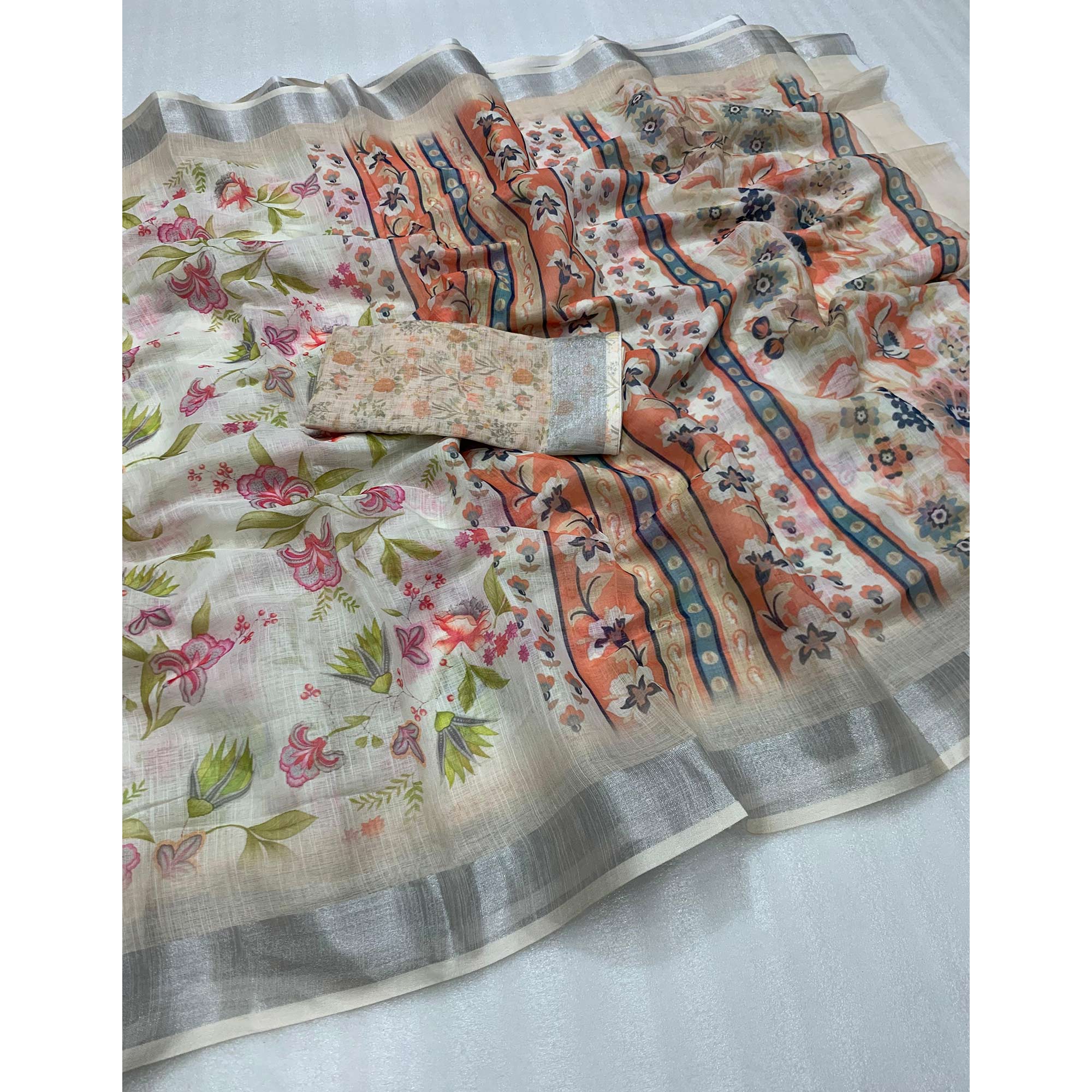 Cream Floral Digital Printed Linen Saree - Image 3