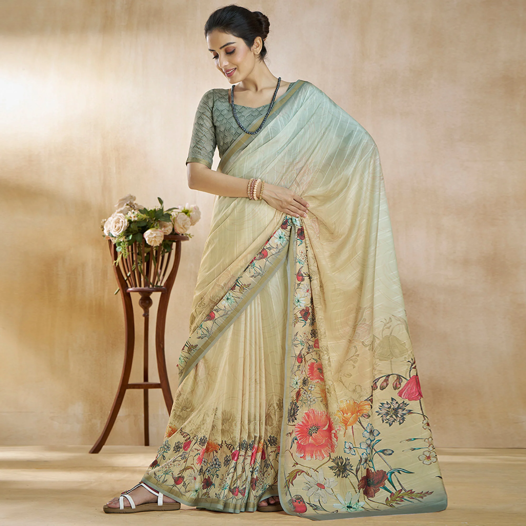 Cream Floral Digital Printed Pure Silk Saree - Image 2