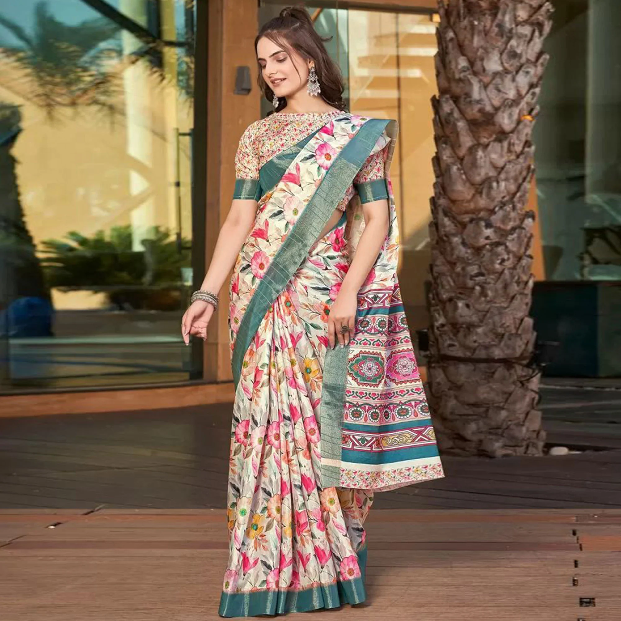 Cream Floral Digital Printed Tussar Silk Saree - Image 2