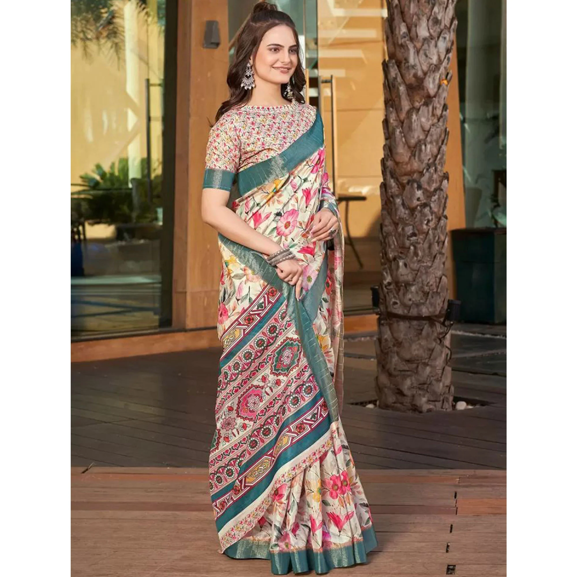 Cream Floral Digital Printed Tussar Silk Saree - Image 4