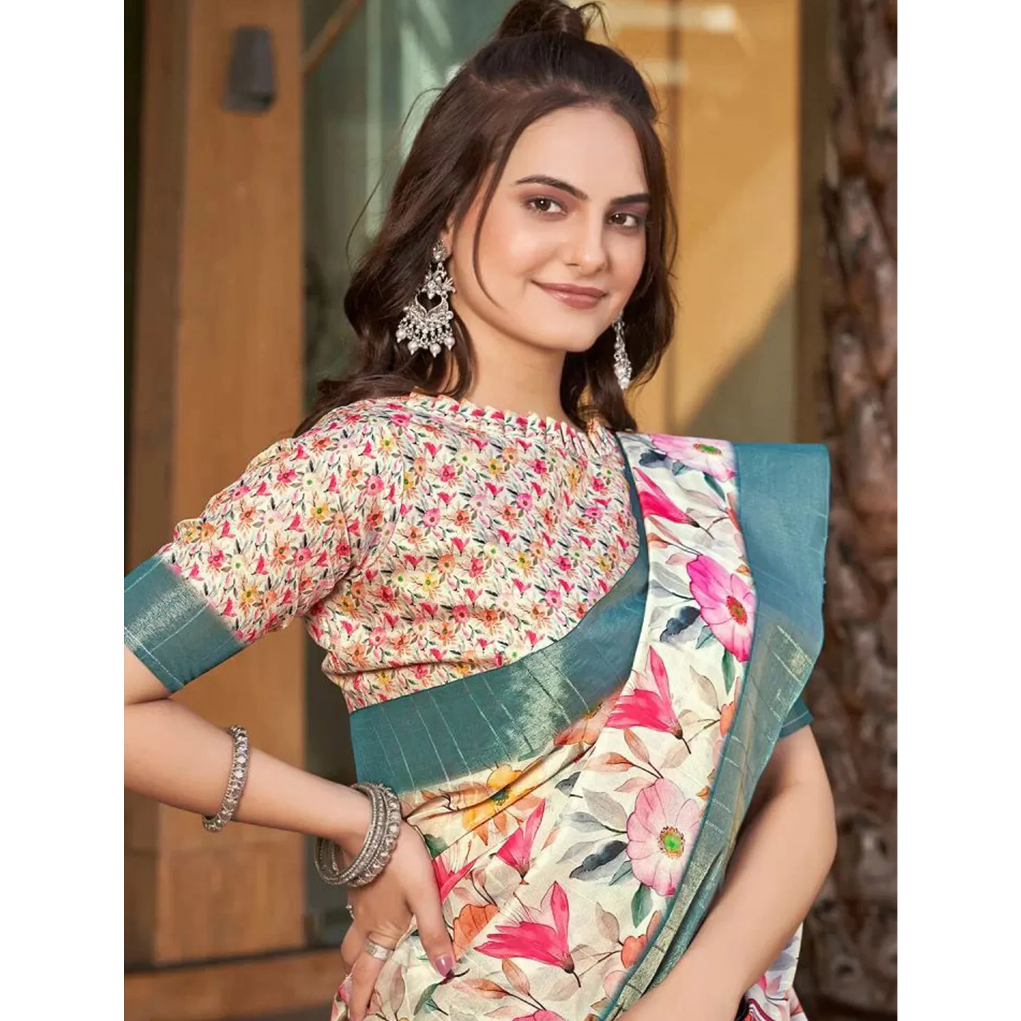 Cream Floral Digital Printed Tussar Silk Saree - Image 5