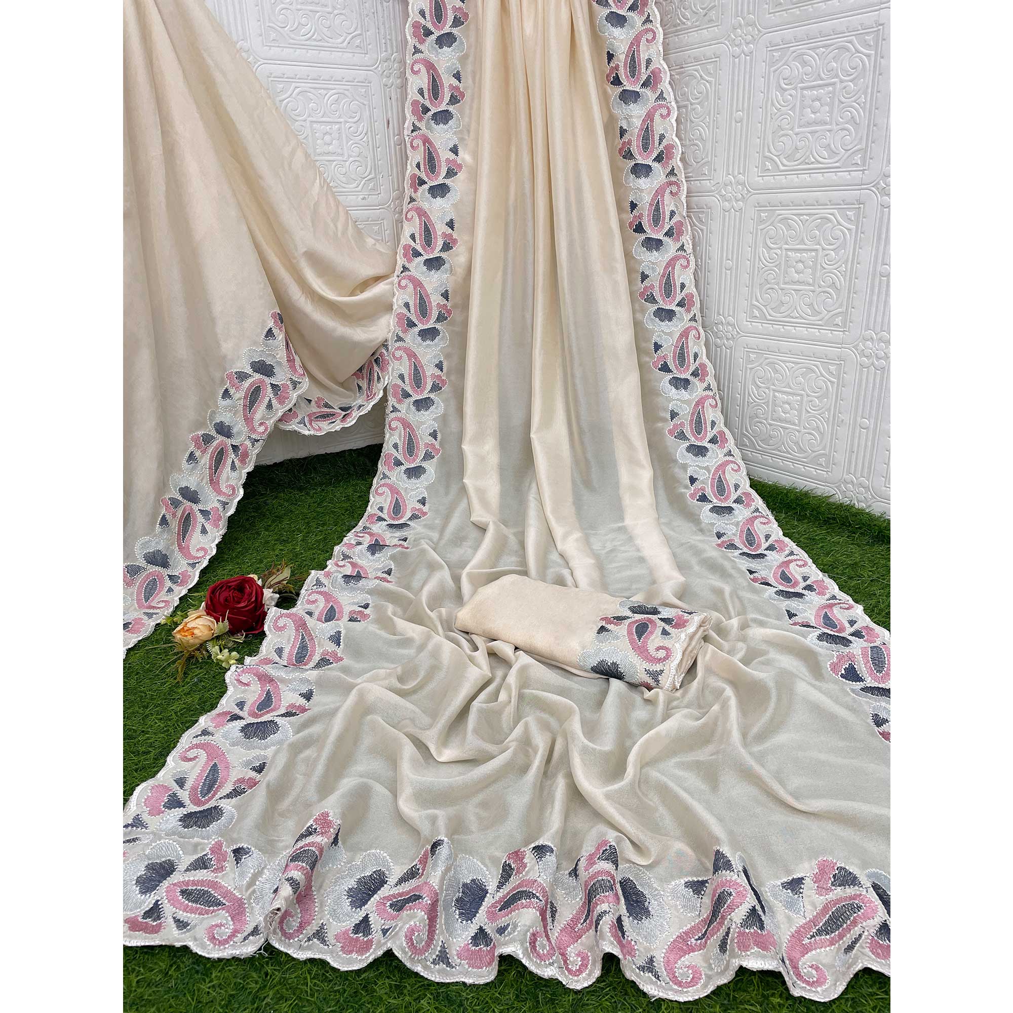 Cream Floral Embroidered Vichitra Silk Saree - Image 3