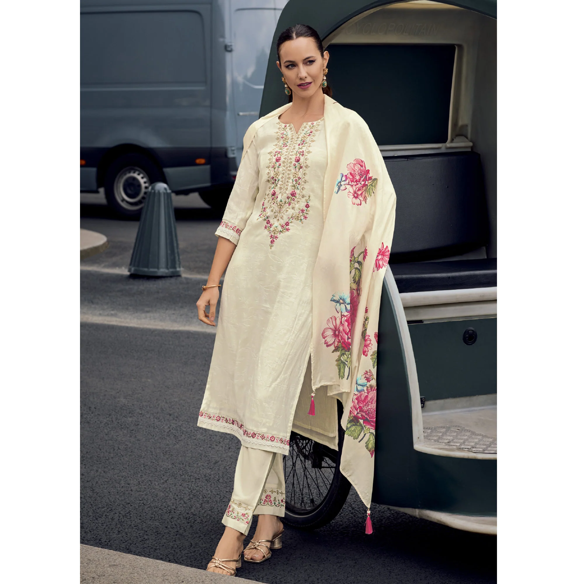 Cream Floral Sequins Embroidery With Handwork Viscose Salwar Suit - Image 4