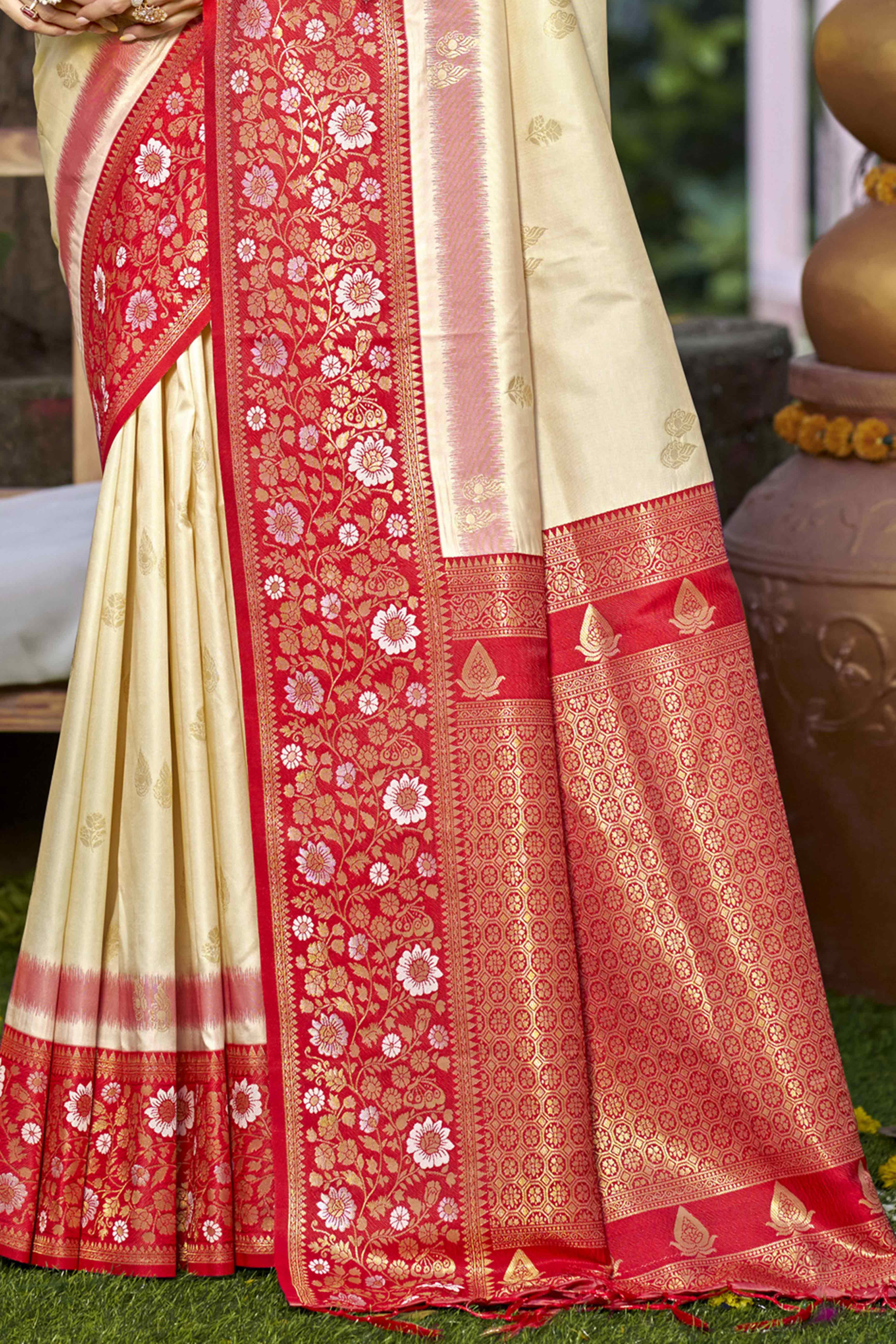 Cream Floral Woven Banarasi Silk Saree With Tassels - Image 4
