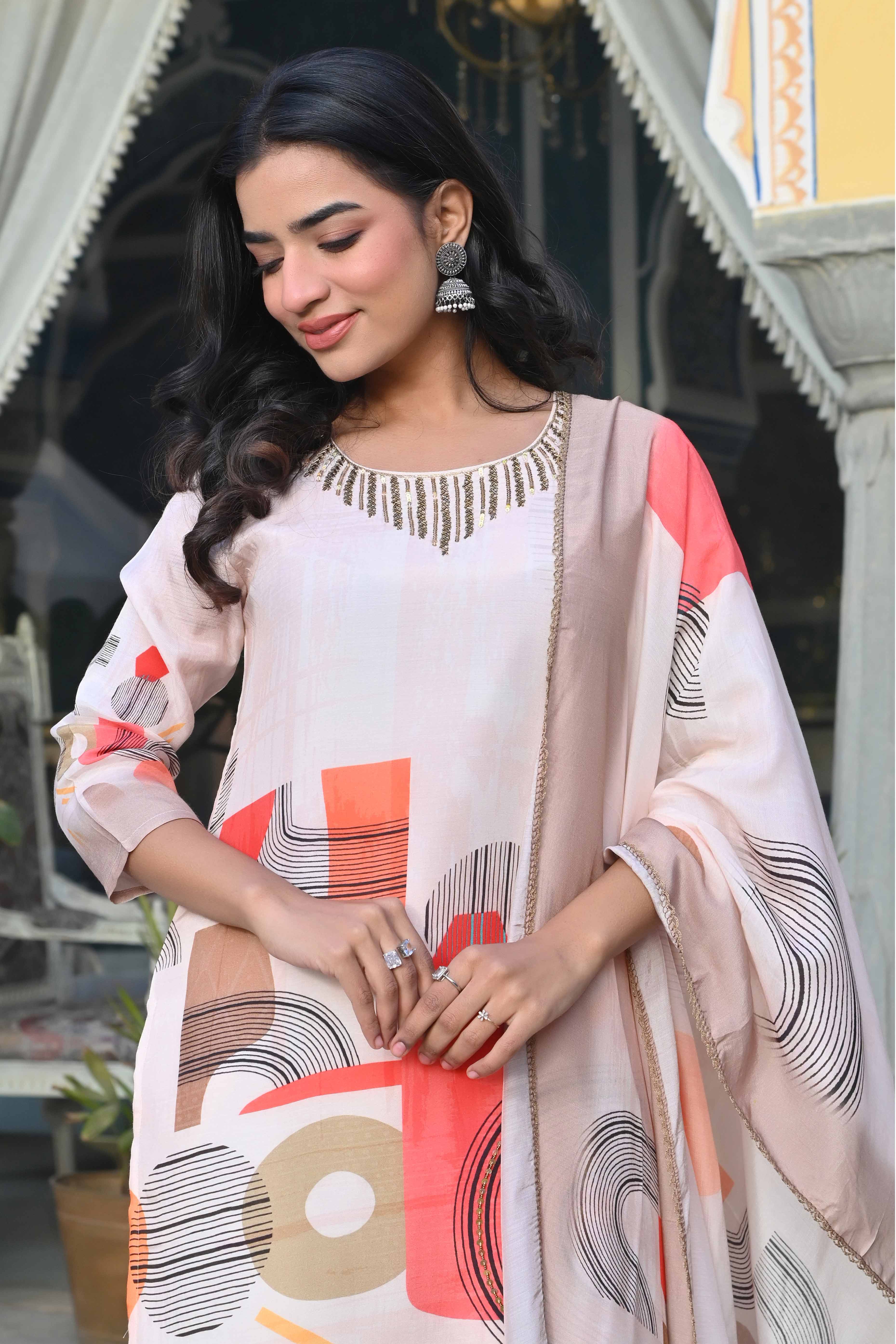 Cream Geometric Printed Muslin Straight Salwar Suit - Image 7