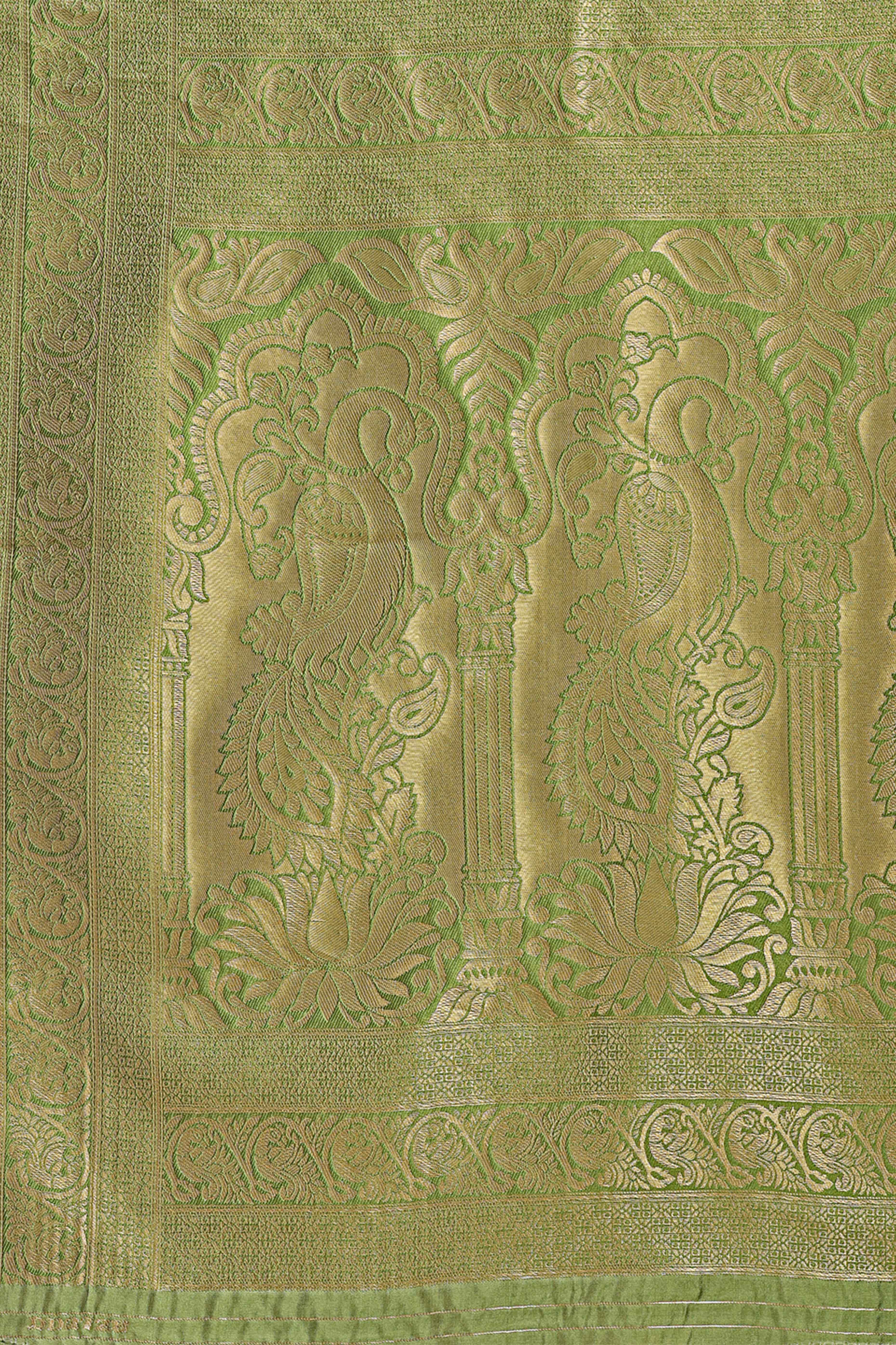 Cream & Light Green Floral Zari Weaving Banarasi Silk Saree With Intricate Peacock Pallu - Image 6