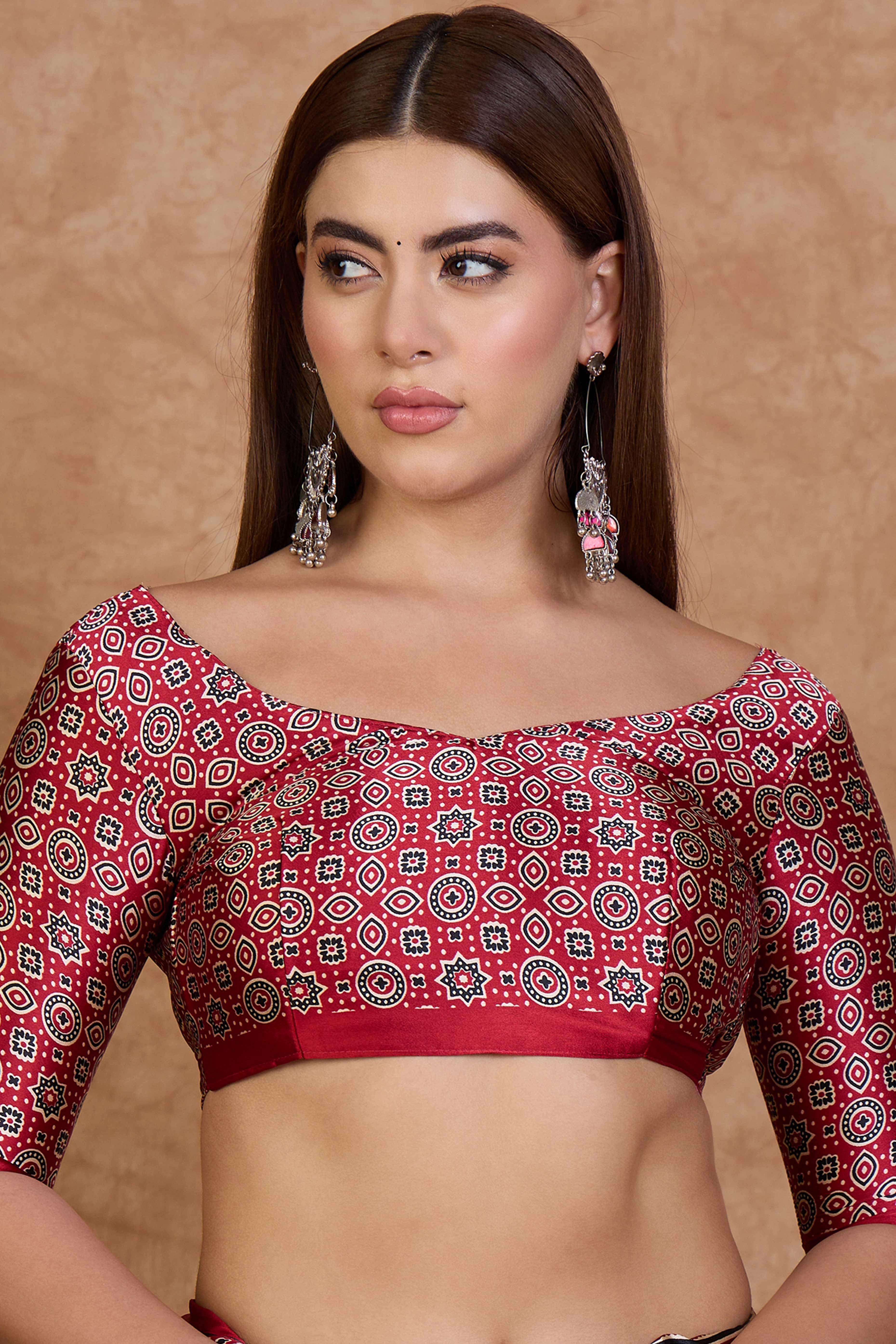 Cream & Red Modal Satin Saree Featuring a Solid Base and Artisanal Ajrakh Pallu - Image 8