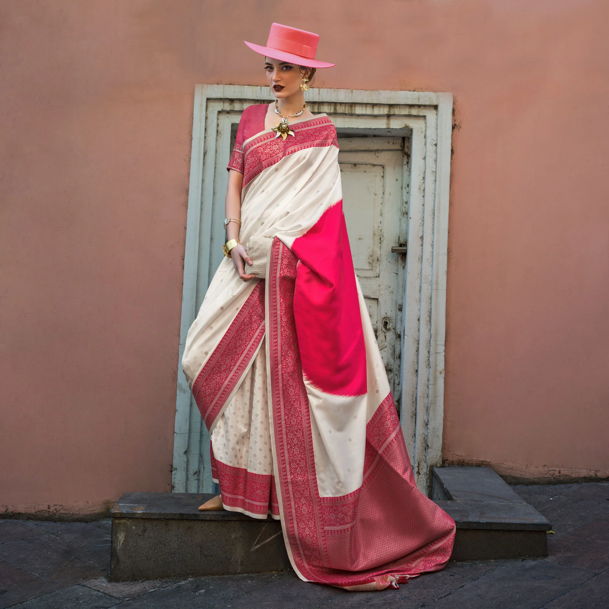 Cream & Red Zari Butti Work Banarasi Silk Saree - Image 3