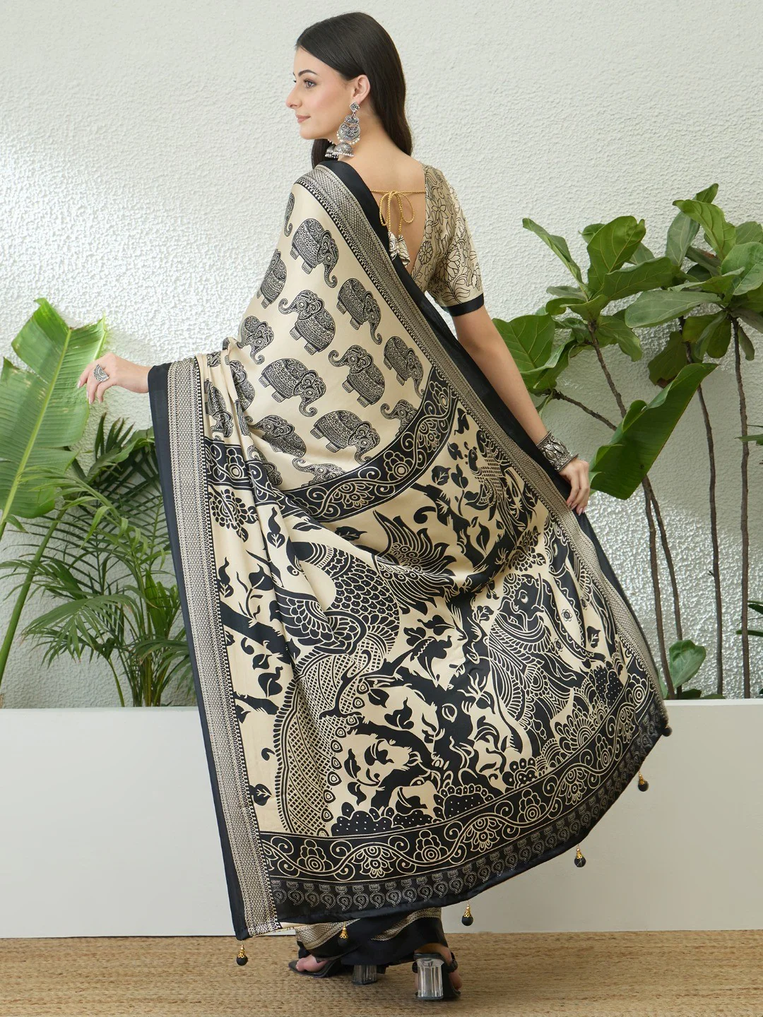 Cream Satin Saree with Elephant Print and Black Border - Image 6
