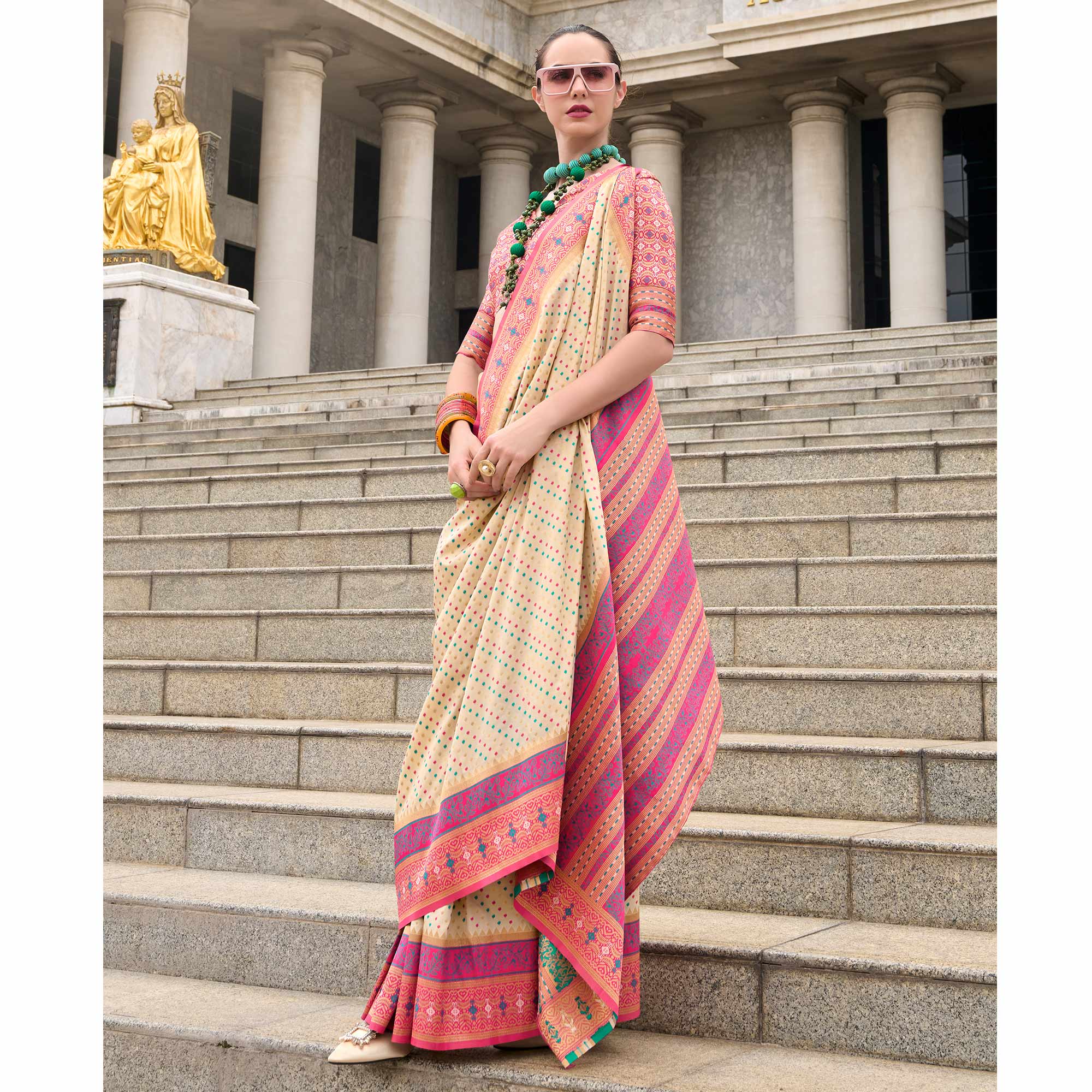 Cream Zari Woven Banarasi Silk Saree - Image 4