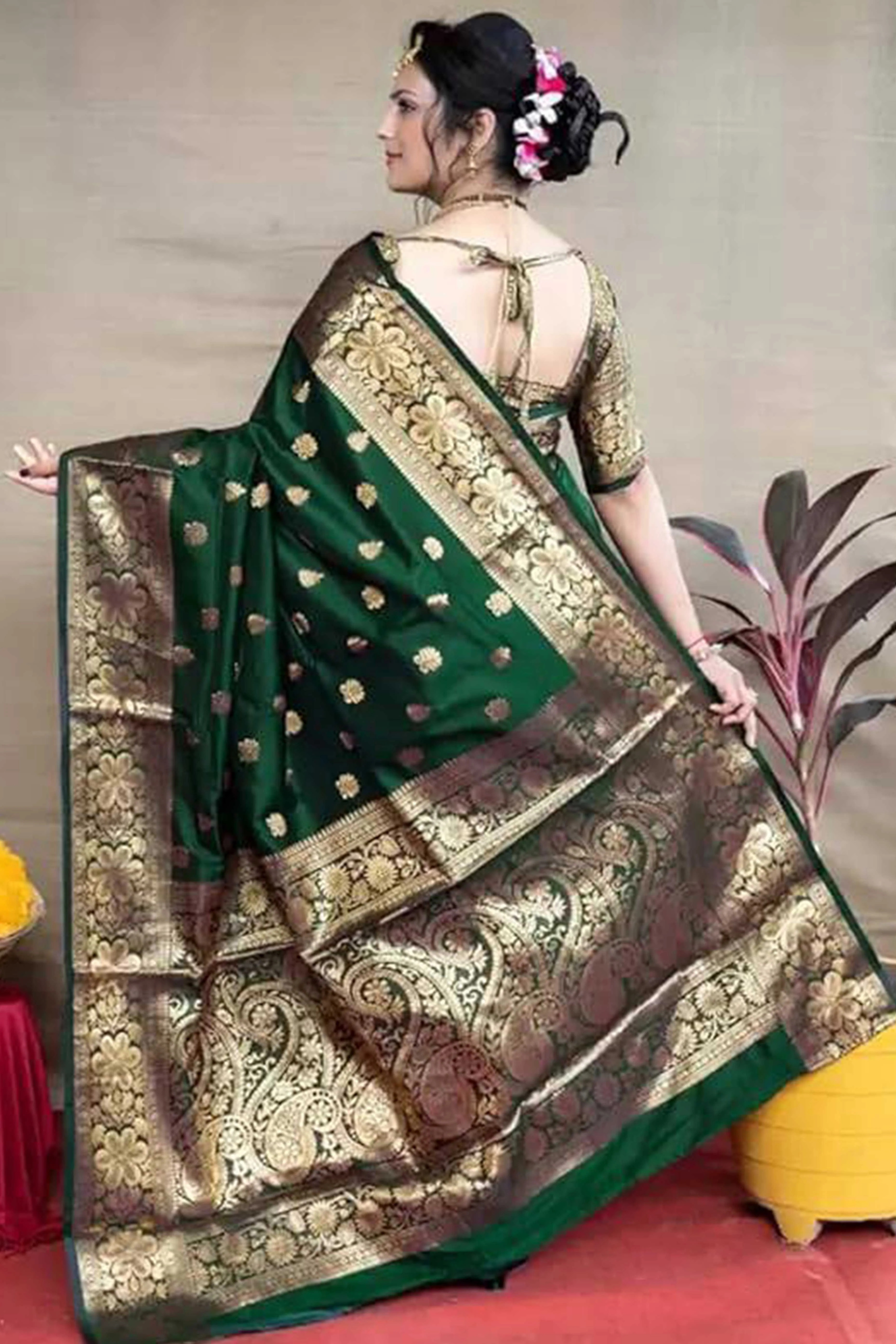 Dark Green Banarasi Silk Saree With Intricate Zari Butti Weaving - Image 3