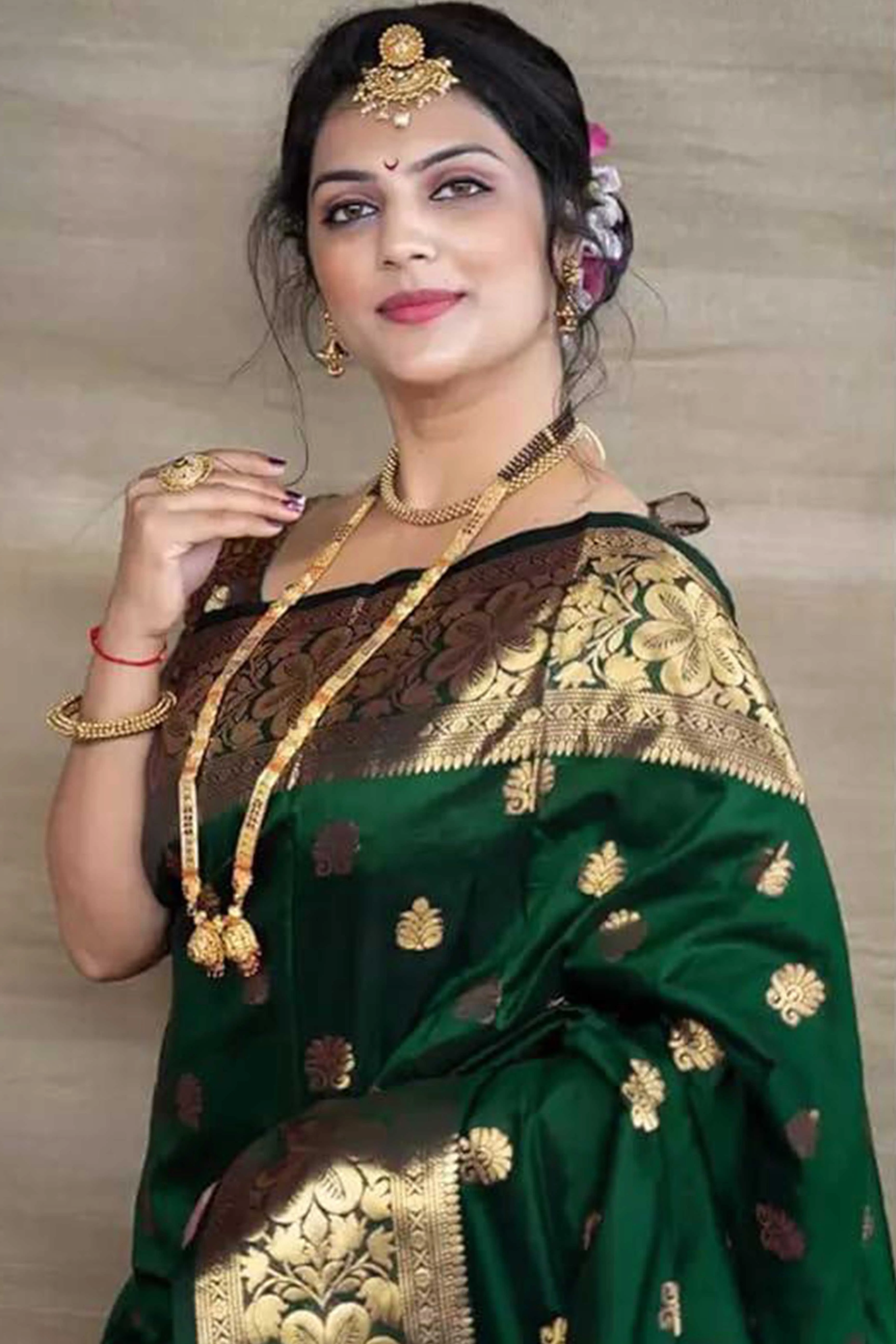Dark Green Banarasi Silk Saree With Intricate Zari Butti Weaving - Image 4