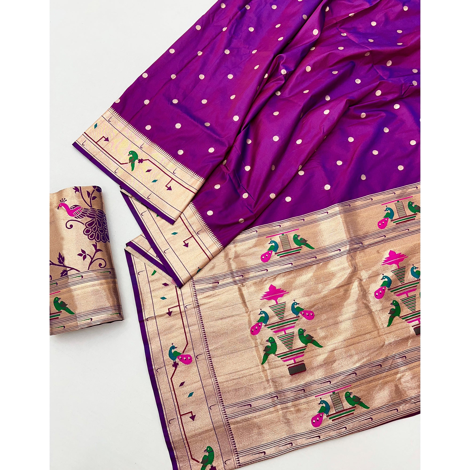 Dark Magenta Floral Zari Weaving Work Silk Blend Paithani Saree With Traditional Charm - Image 3