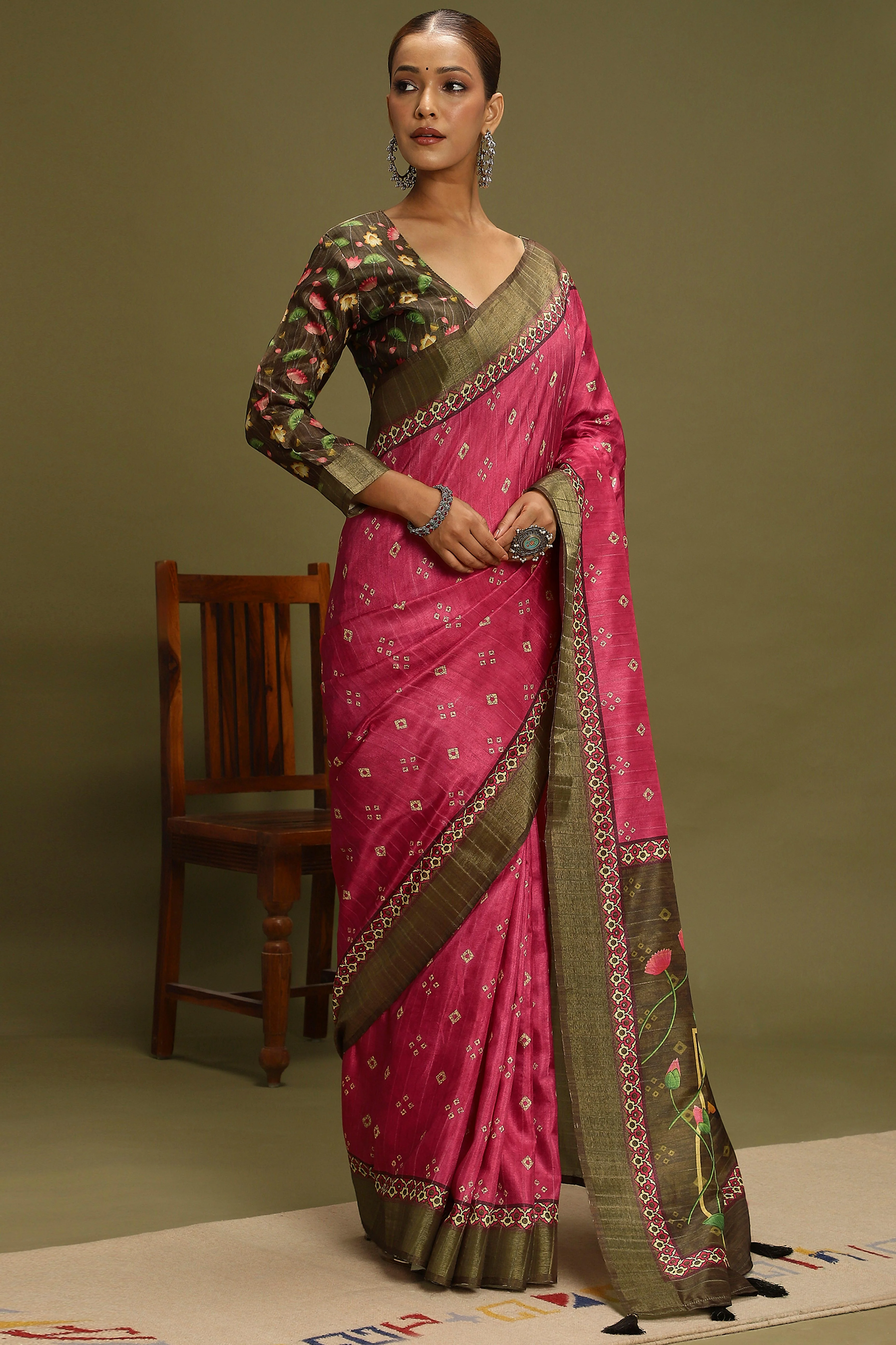 Dark Pink Silk Blend Saree Decorated with Vibrant Bandhani Prints and Festive Detailing - Image 3