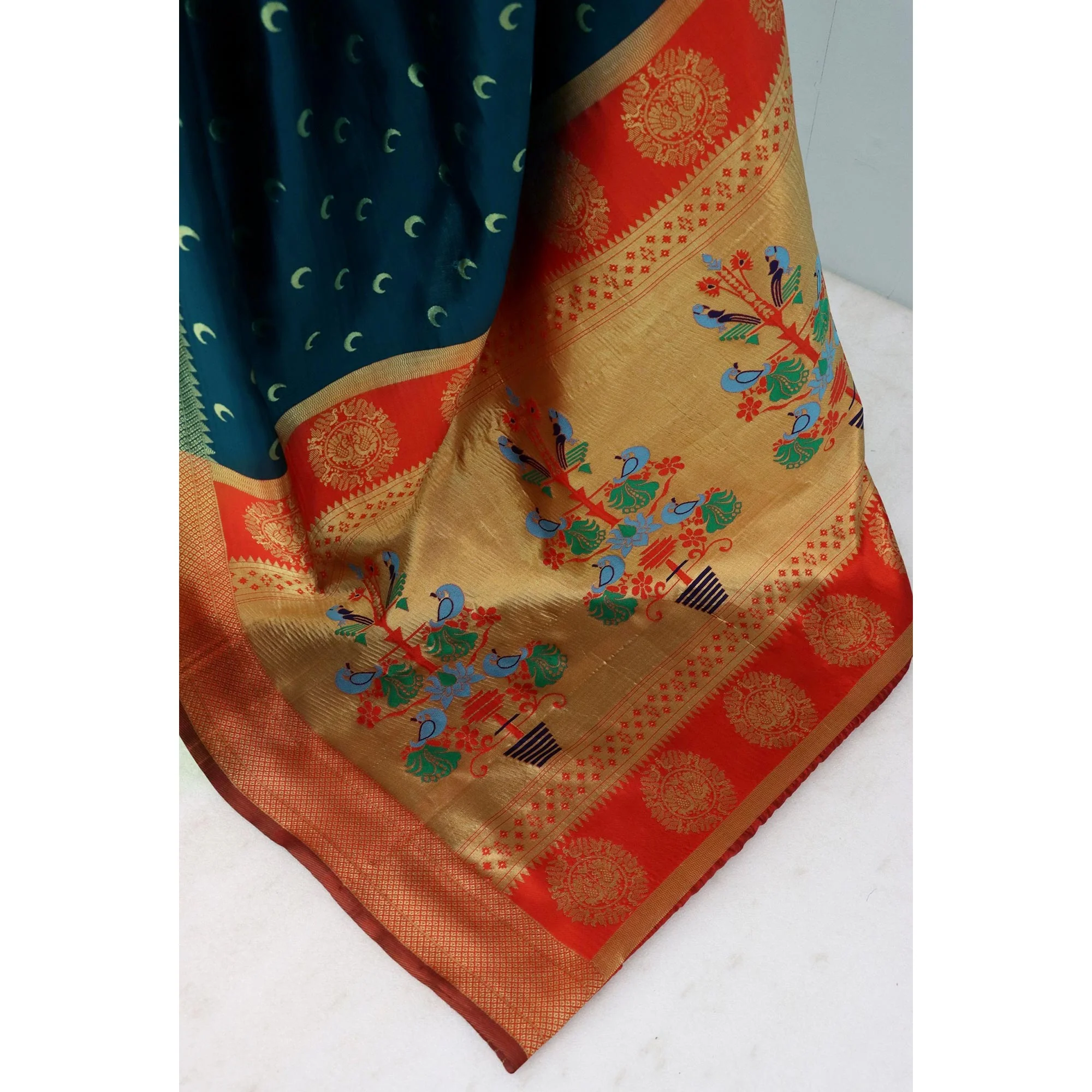 Dark Teal Blue Woven Pure Silk Chandrakor Paithani Saree - Image 5