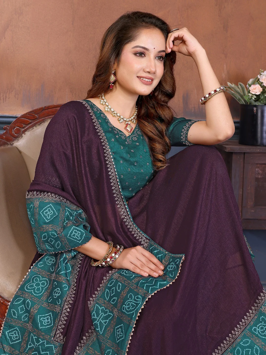 Dark Wine Vichitra Silk Saree with Vibrant Morpich Green Bandhani Border and Graceful Drape Finish - Image 2
