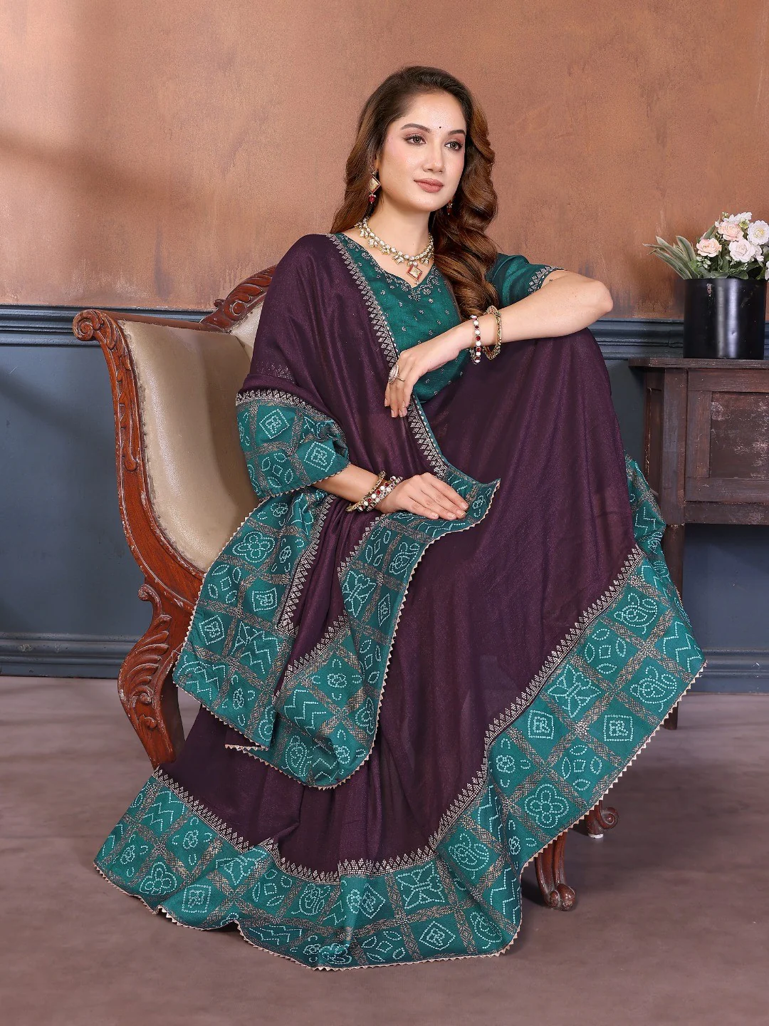 Dark Wine Vichitra Silk Saree with Vibrant Morpich Green Bandhani Border and Graceful Drape Finish - Image 4