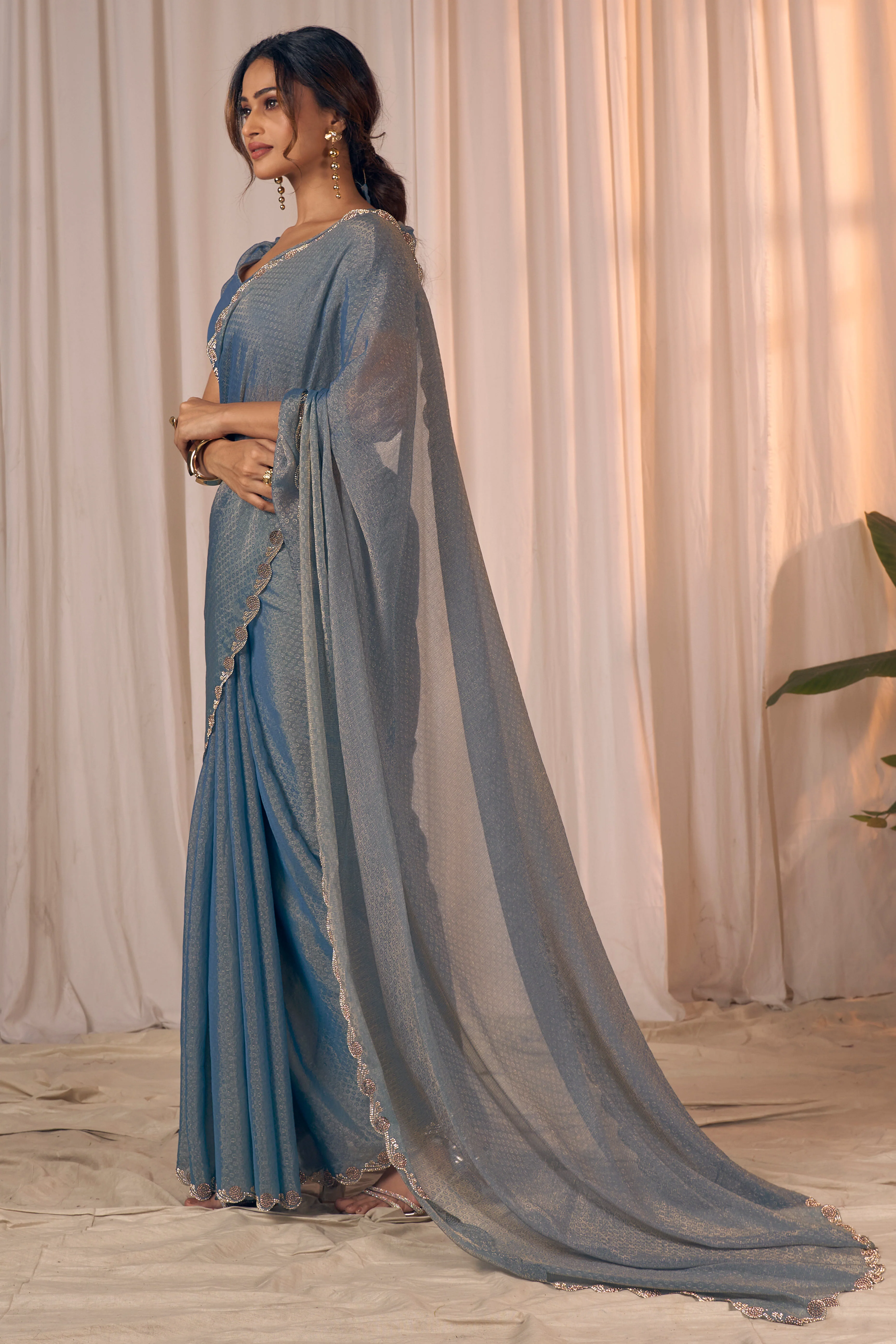 Designer Bluish Grey Georgette Saree Adorned With An Elegant Zarkan Cutwork Border - Image 5