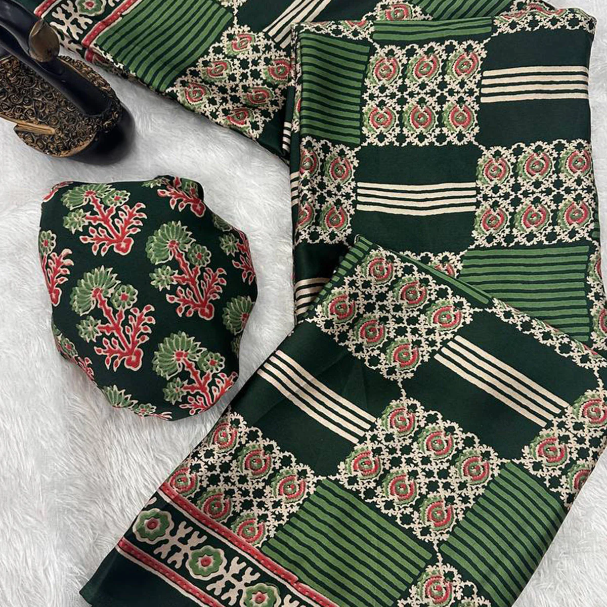 Designer Green Ajrakh Print Pure Silk Saree for Special Occasions - Image 2