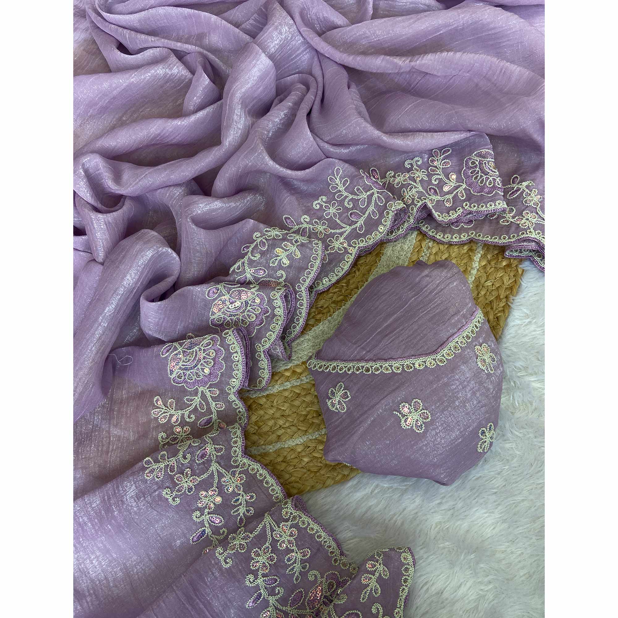 Designer Lavender Crunchy Texture Tissue Saree with Embroidered Highlights - Image 3