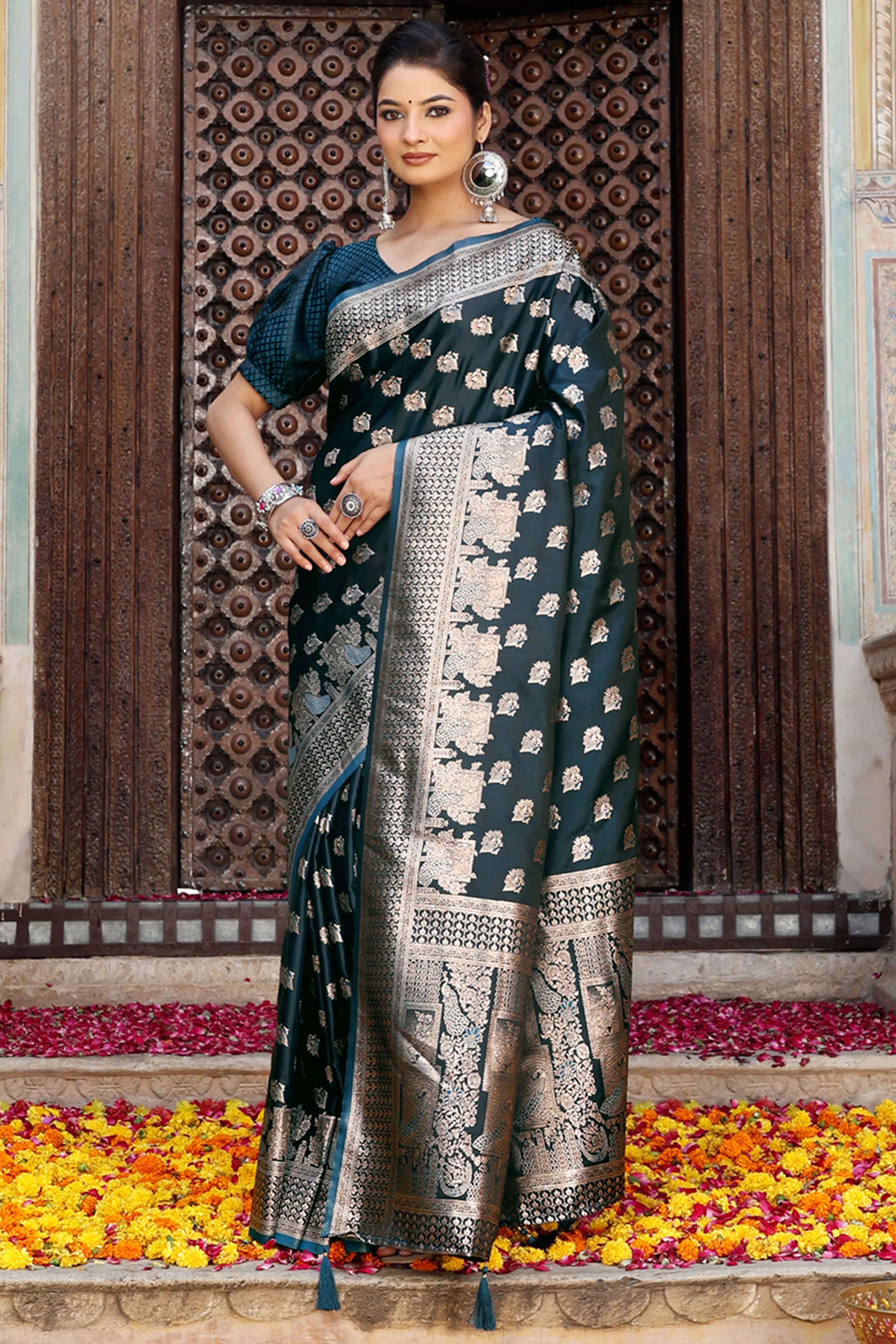 Designer Morpich Blue Saree Showcasing Peacock & Floral Zari Weaving With Handmade Tassel Pallu - Image 3