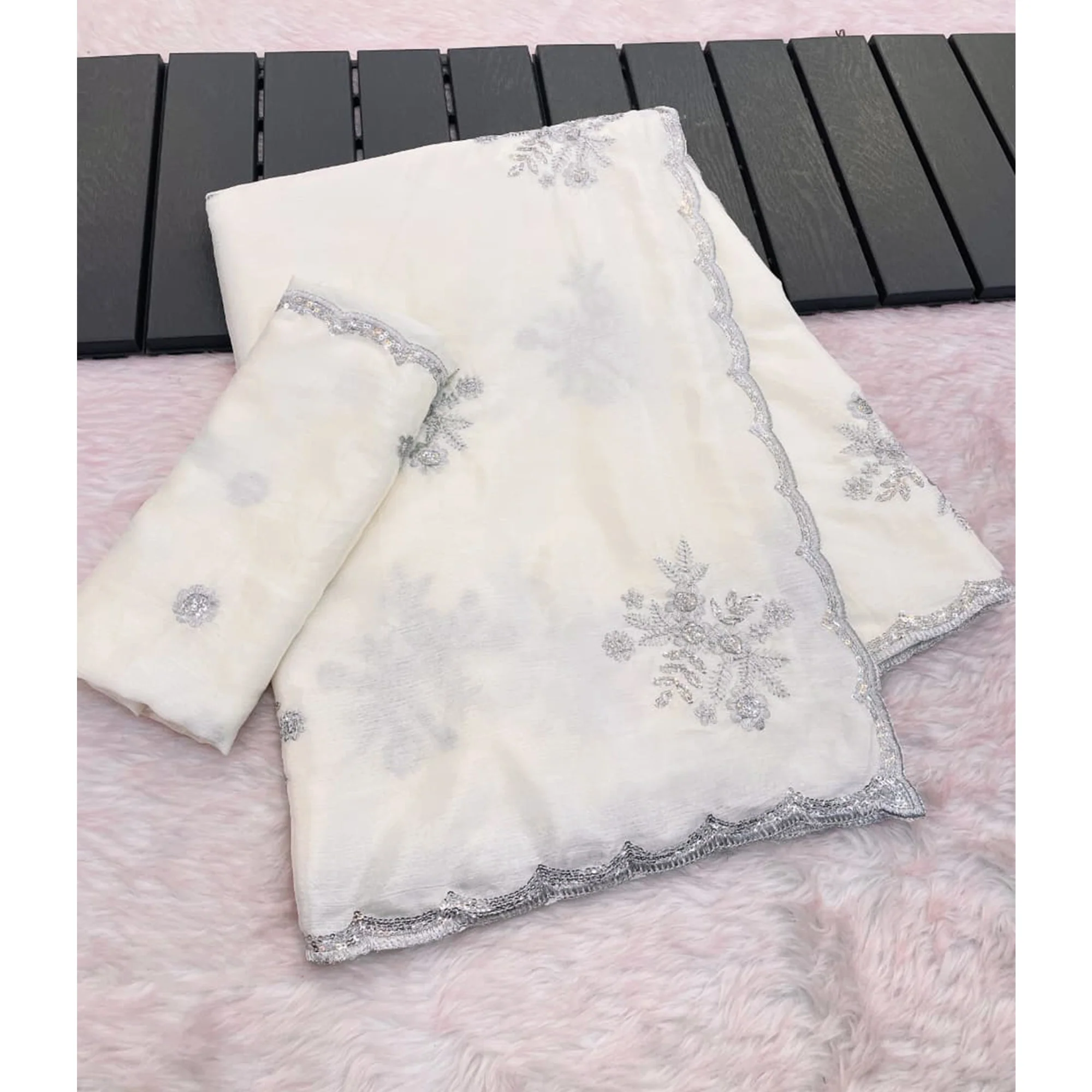 Designer Off White Pure Chinon Saree Highlighted with Elegant Sequins Embroidery - Image 5